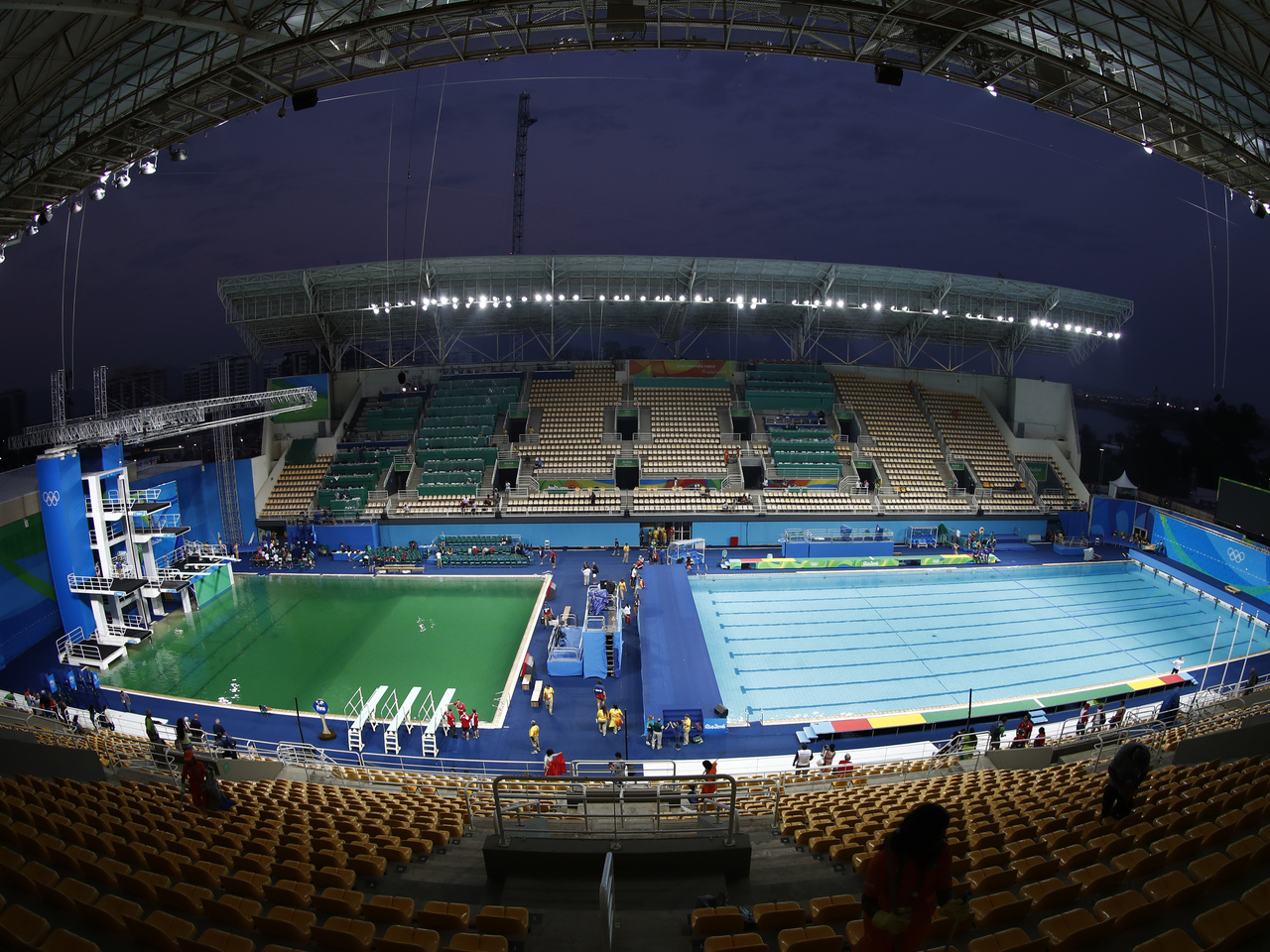 E ao sexto dia, a água da piscina vai mesmo ser trocada