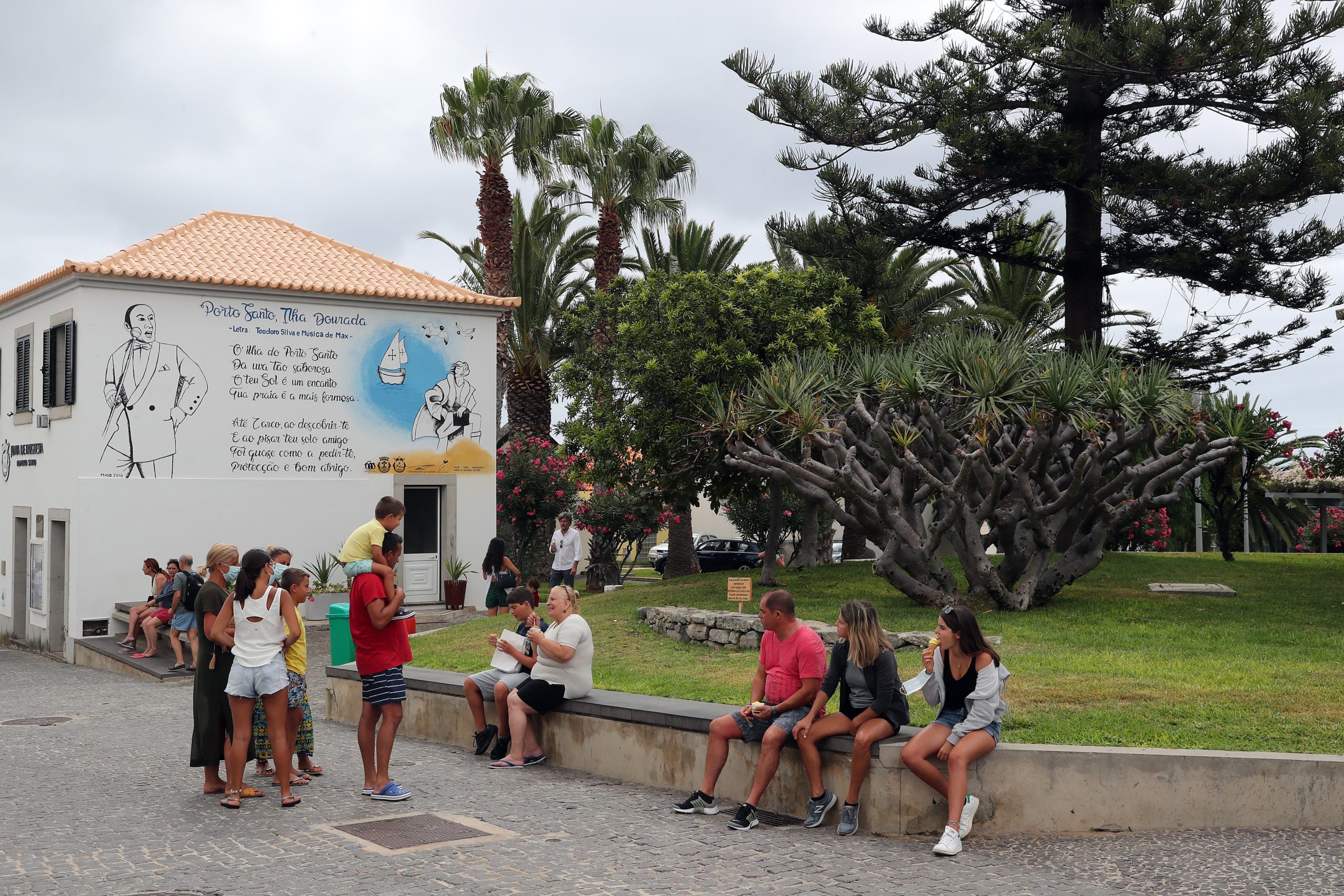 Covid-19: Quarentena para 14 pessoas que contactaram caso positivo após férias no Porto Santo
