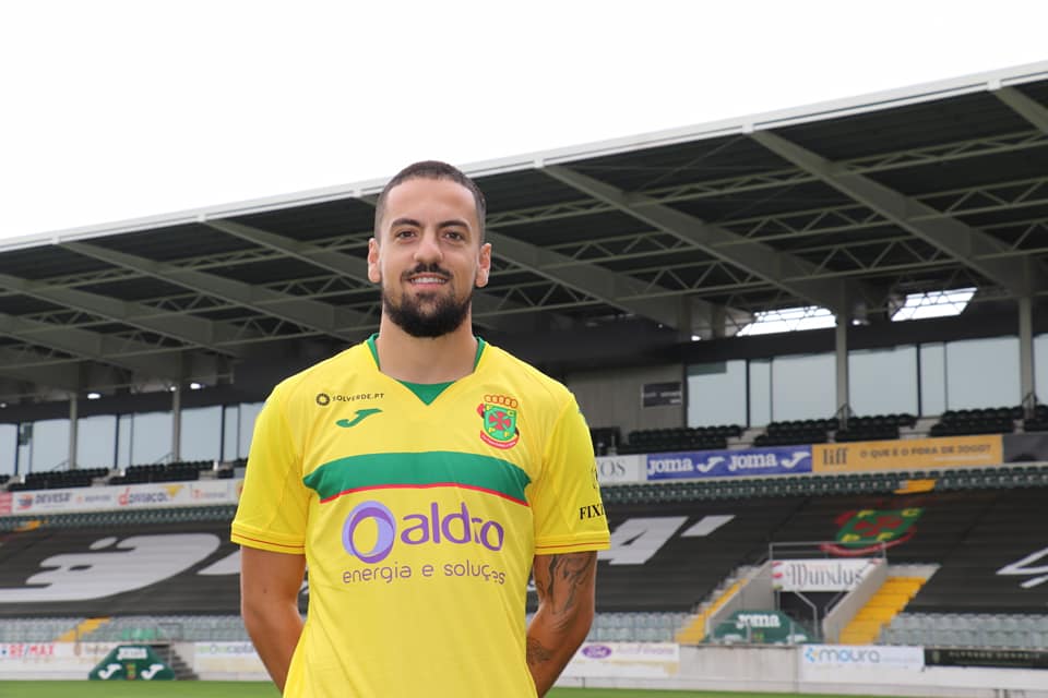 Paços de Ferreira assegura médio Bruno Costa por empréstimo do FC Porto