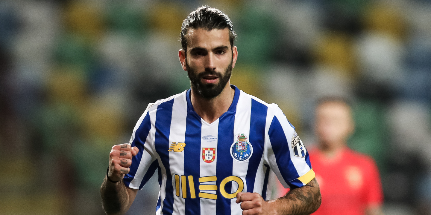 Sérgio Oliveira emprestado à Roma até ao fim da época com opção de compra