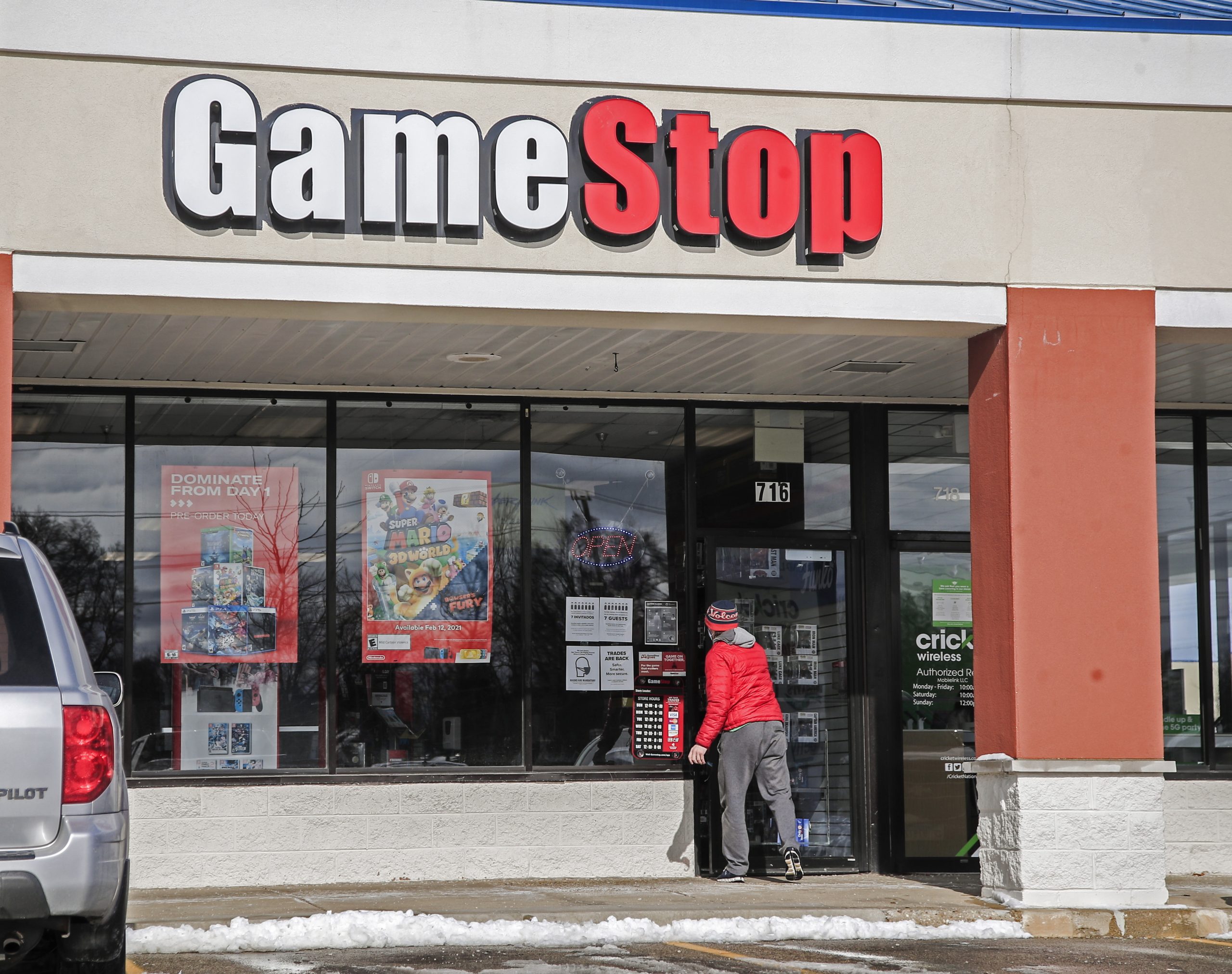 GameStop: Ação suspensa várias vezes por forte volatilidade valoriza mais de 100%