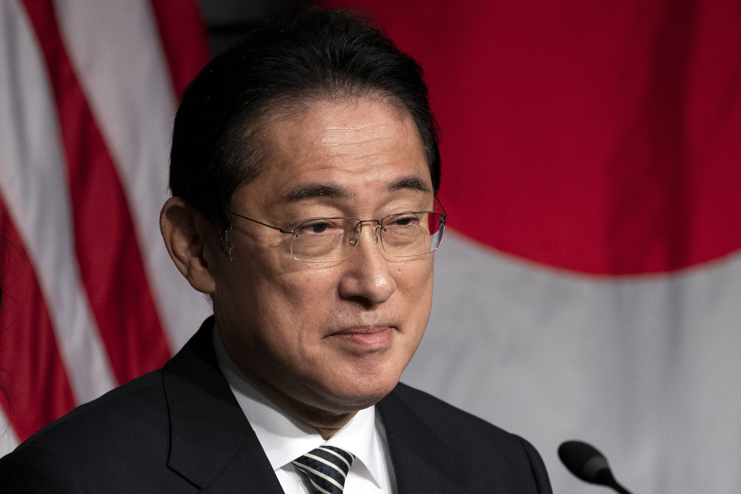 Primeiro-ministro japonês adverte que a Ásia se pode tornar “na Ucrânia de amanhã”