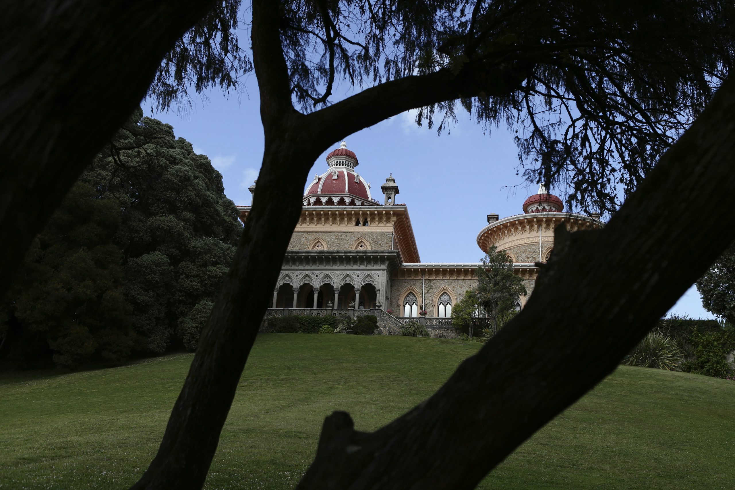 Mau tempo. Estrada de Monserrate reabriu, monumentos na serra de Sintra continuam fechados