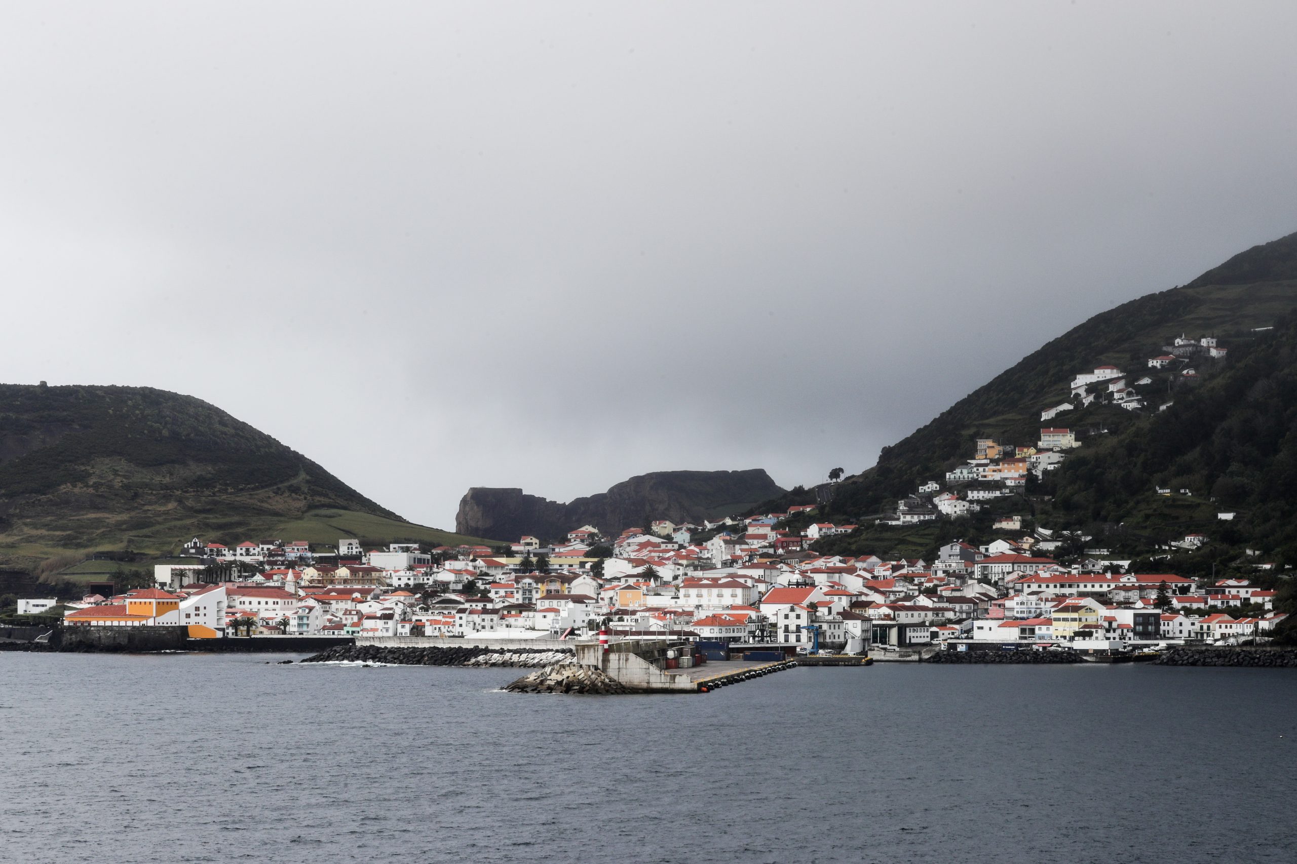 Governo açoriano dá 35 euros aos turistas que visitem São Jorge. Dos mais de 32.300 sismos, só 270 foram sentidos