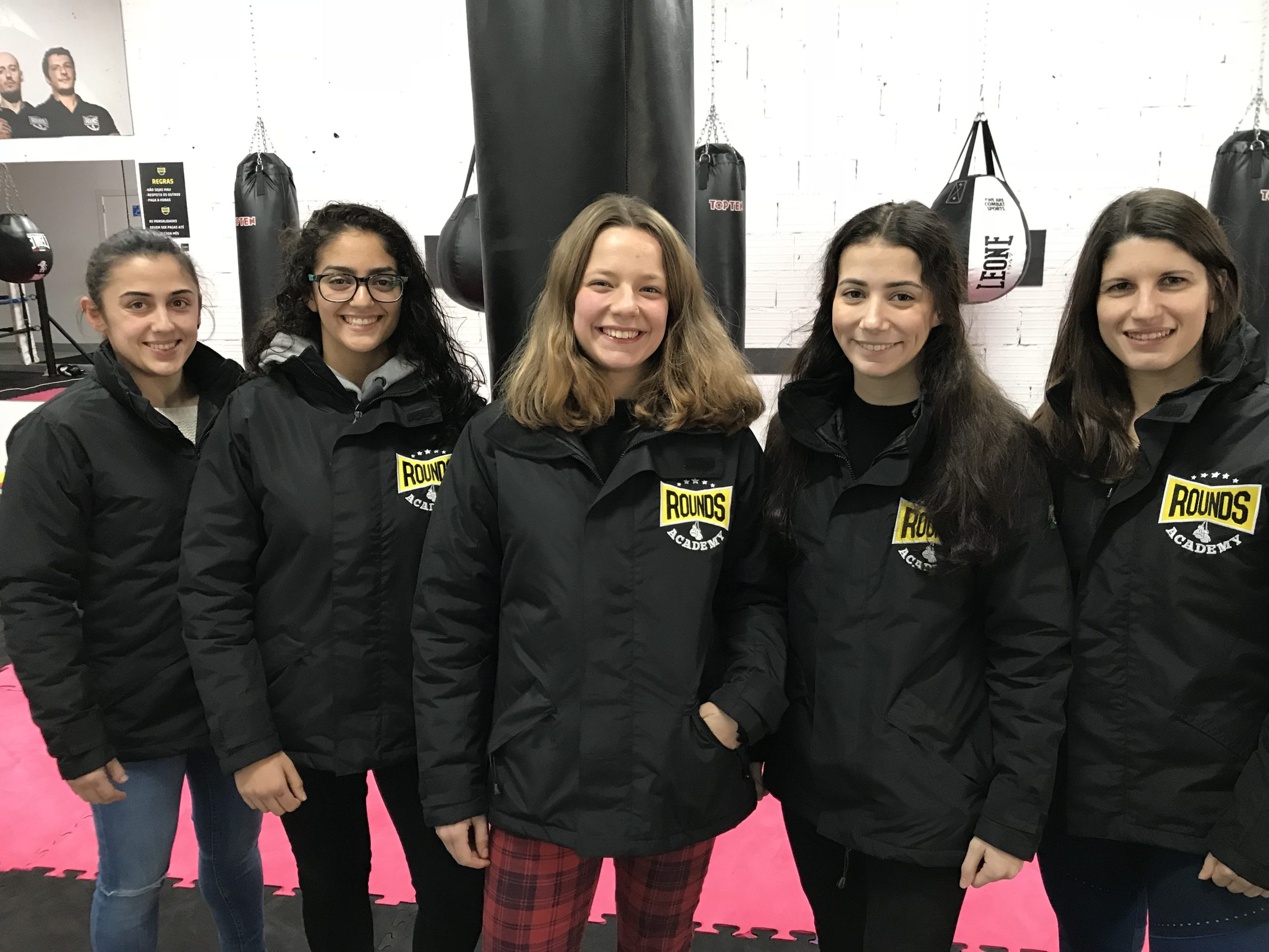 Boxe: sete pequenas mulheres de ouro à procura da glória em terras de Vikings