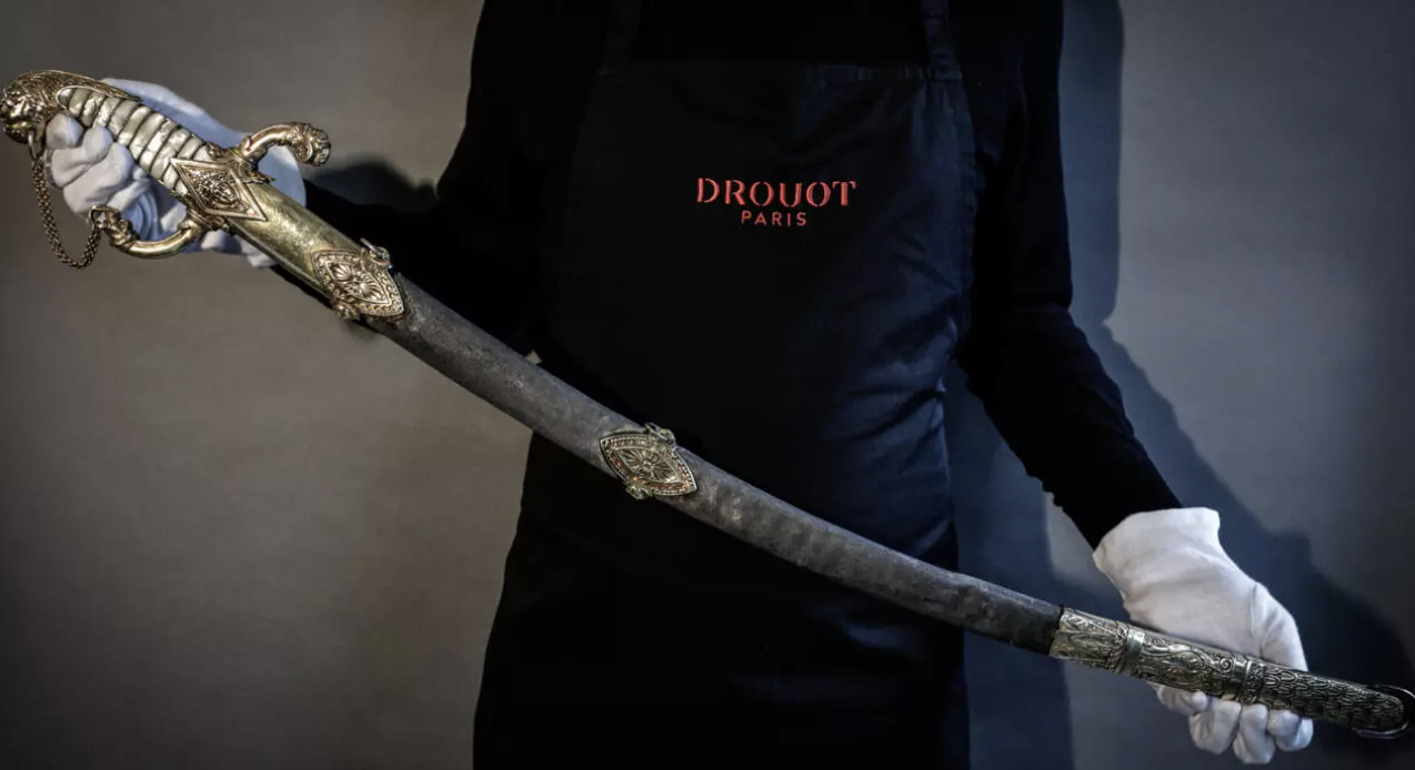 Sabre de Napoleão será leiloado em Paris