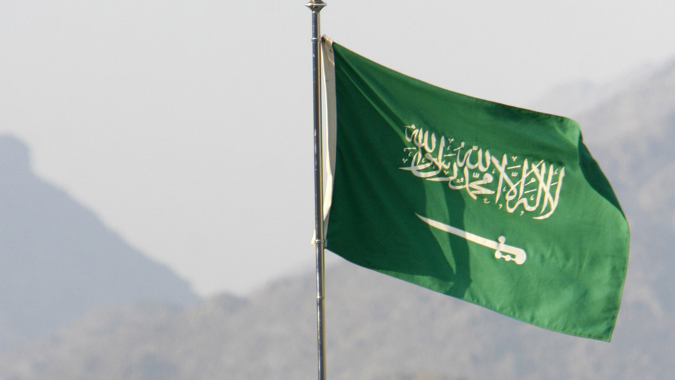 Ataque ao aeroporto de Riade. Houthis ameaçam aviação civil após ataque que provocou 12 mortos e 309 feridos