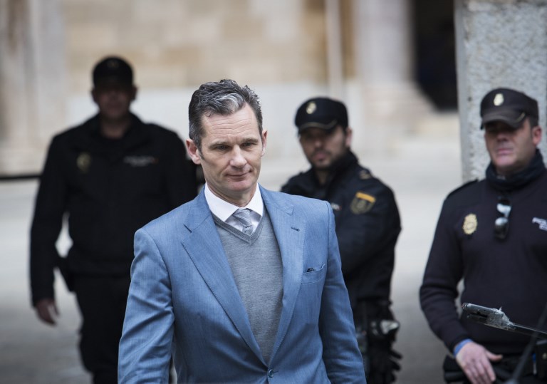 Cunhado do rei de Espanha apresenta-se na prisão para cumprir pena