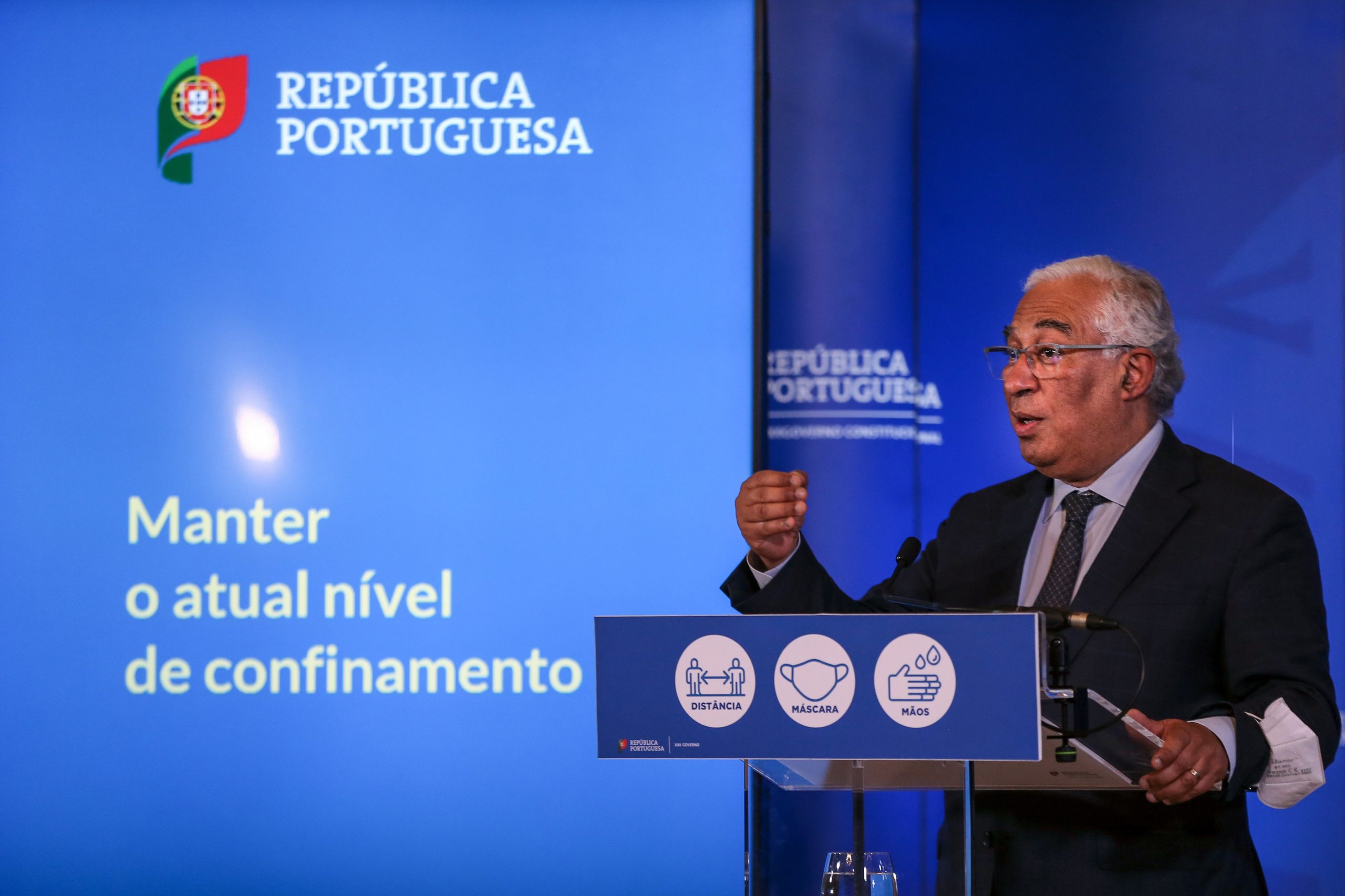 Covid-19: Costa apela a que autarcas reservem espaços de vacinação para “trimestres seguintes”