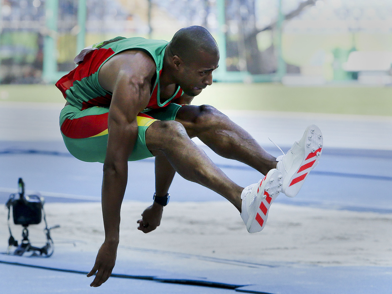 Rio2016: Rio vê Nelson Évora “voar” para novo recorde da temporada