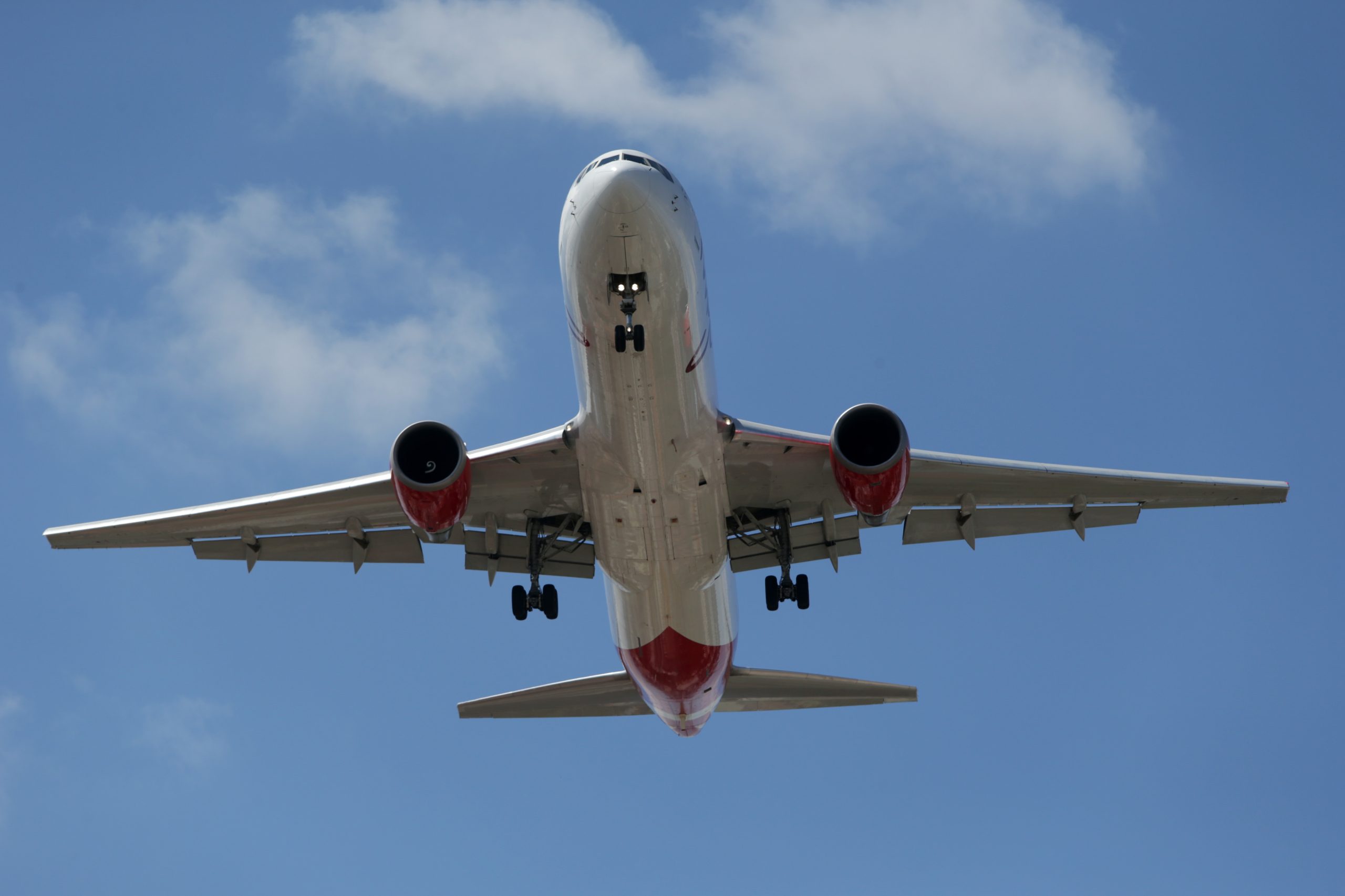 Primera Air. Companhia aérea islandesa que voava para Portugal declara falência