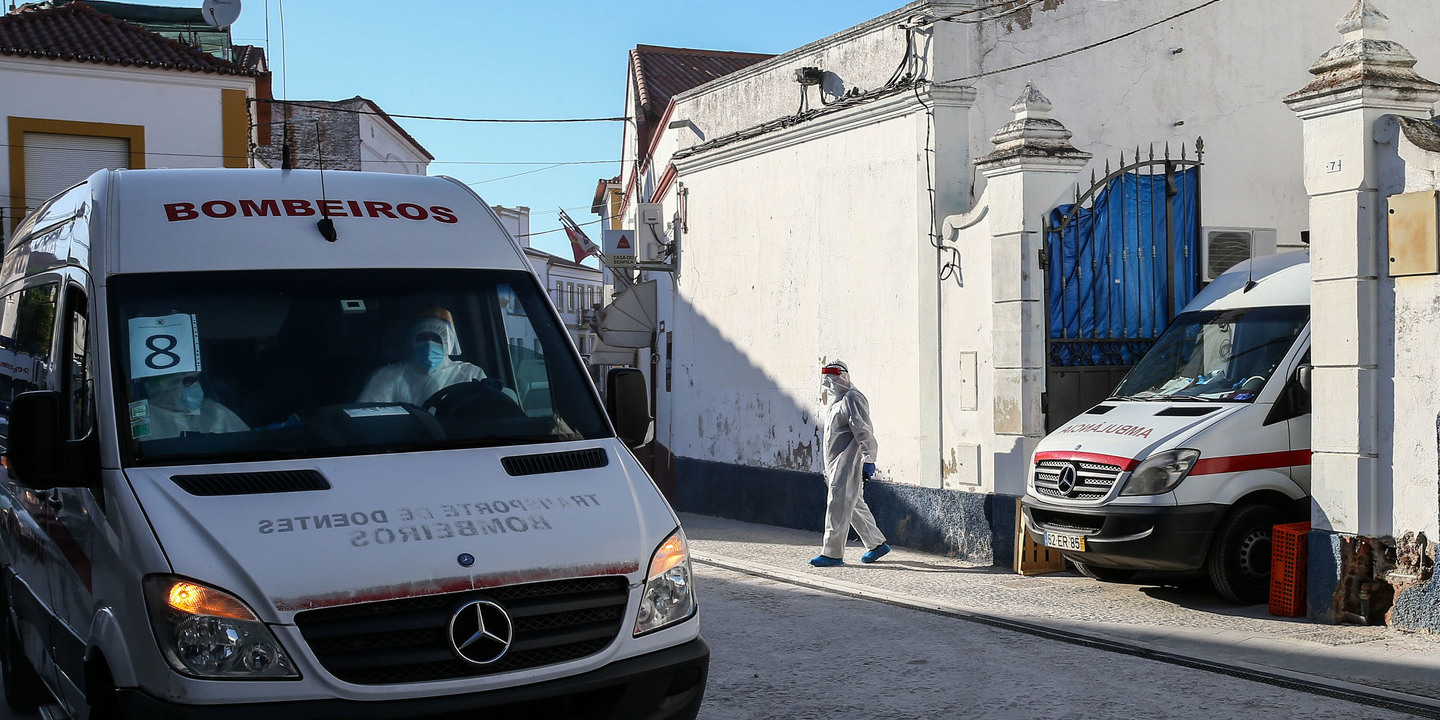 Lar de Reguengos acusa Ordem dos Médicos de falsificar relatório e pede indemnização de 2,25 milhões