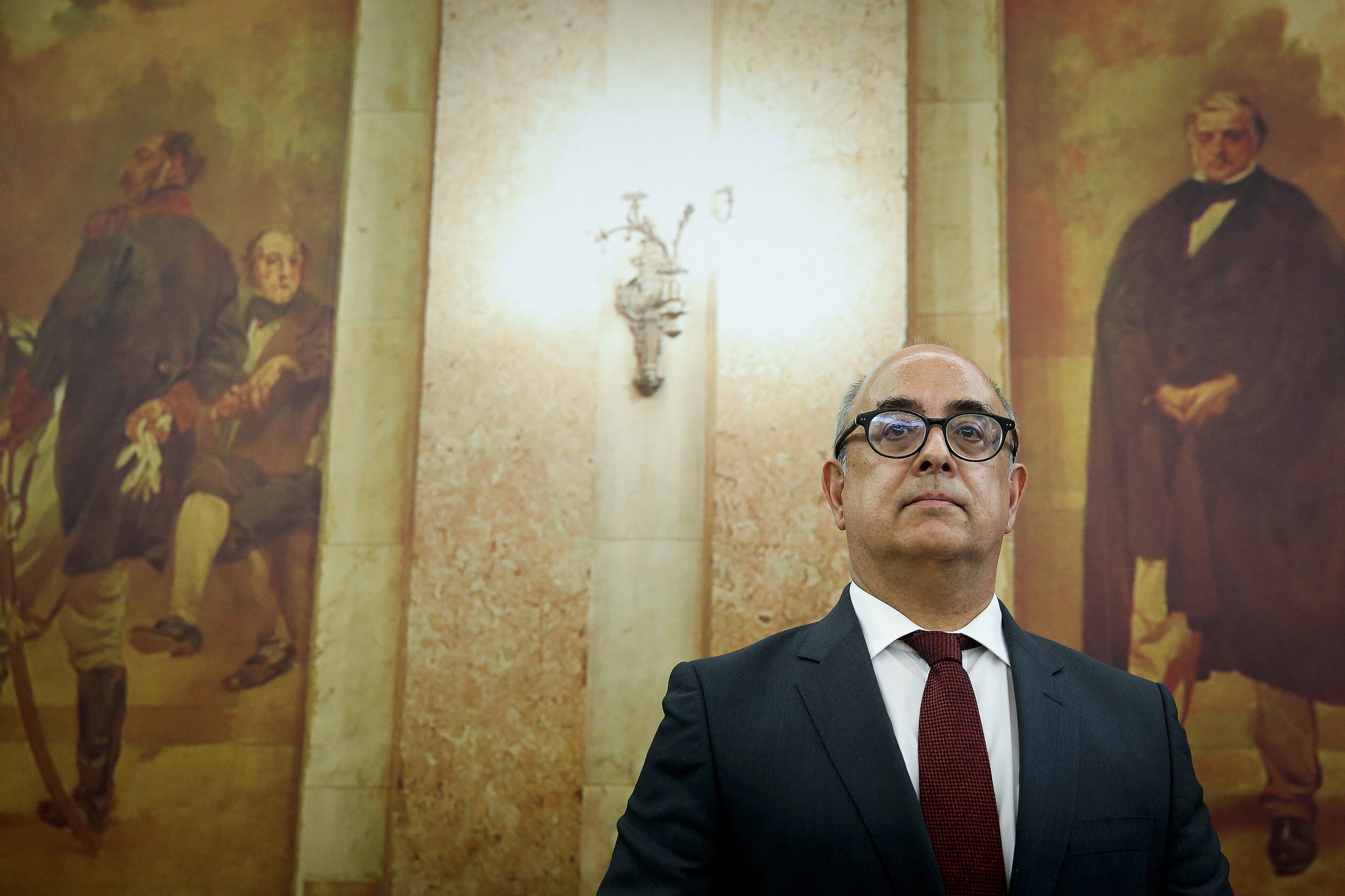 Governo desdramatiza passagem de navios russos a 200 milhas náuticas de Portugal