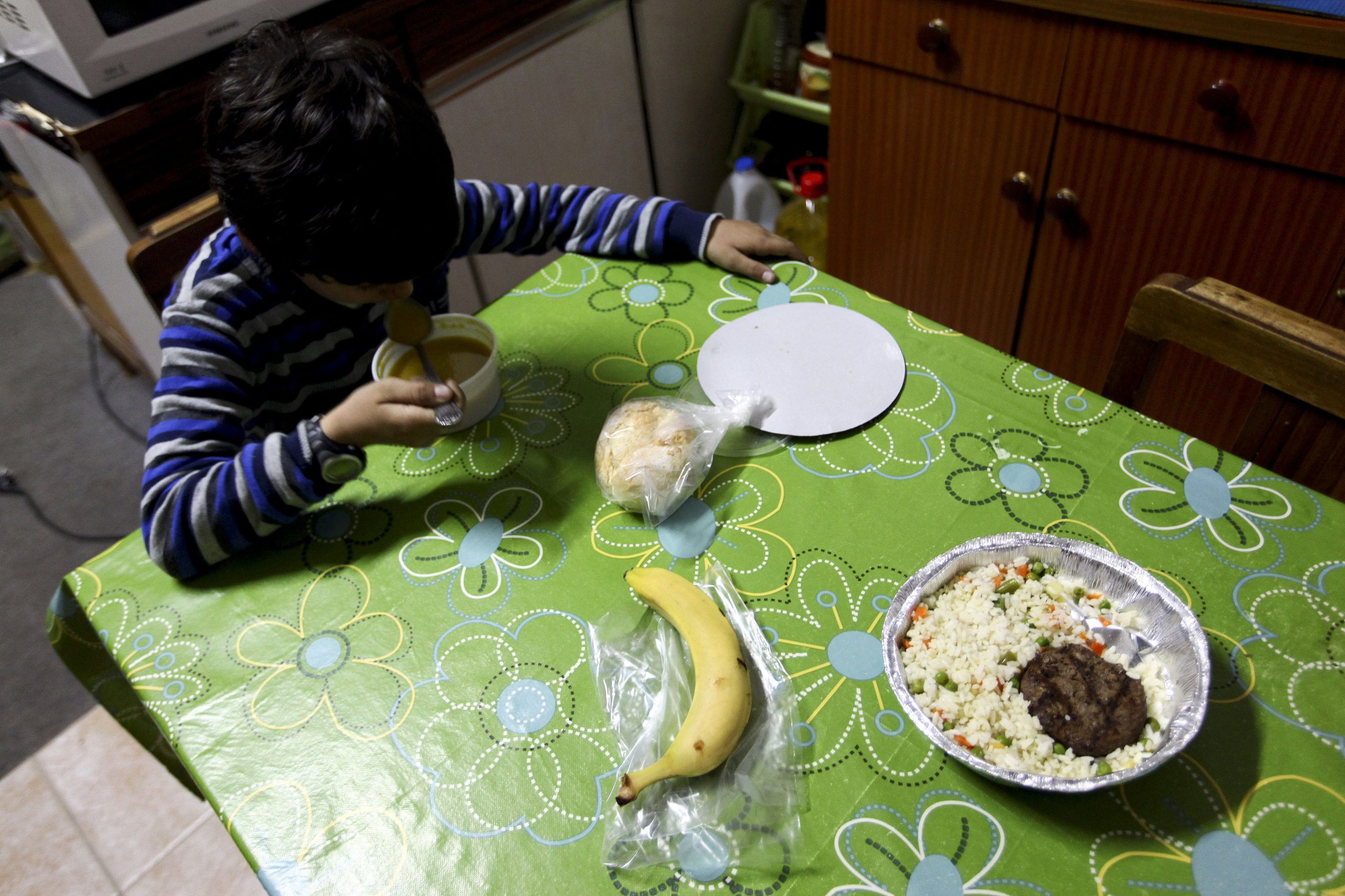 UNICEF: Cerca de 20% das crianças em países ricos vive em pobreza relativa