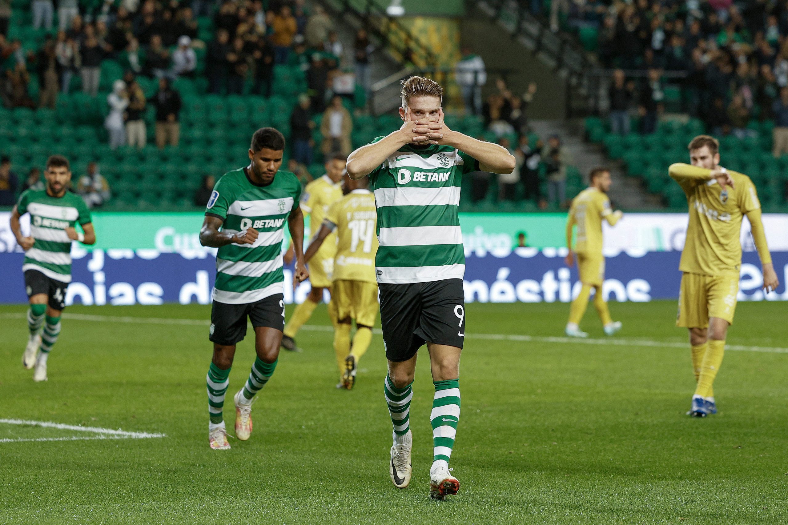 Sporting vence Farense e fica a um passo da ‘final four’ da Taça da Liga