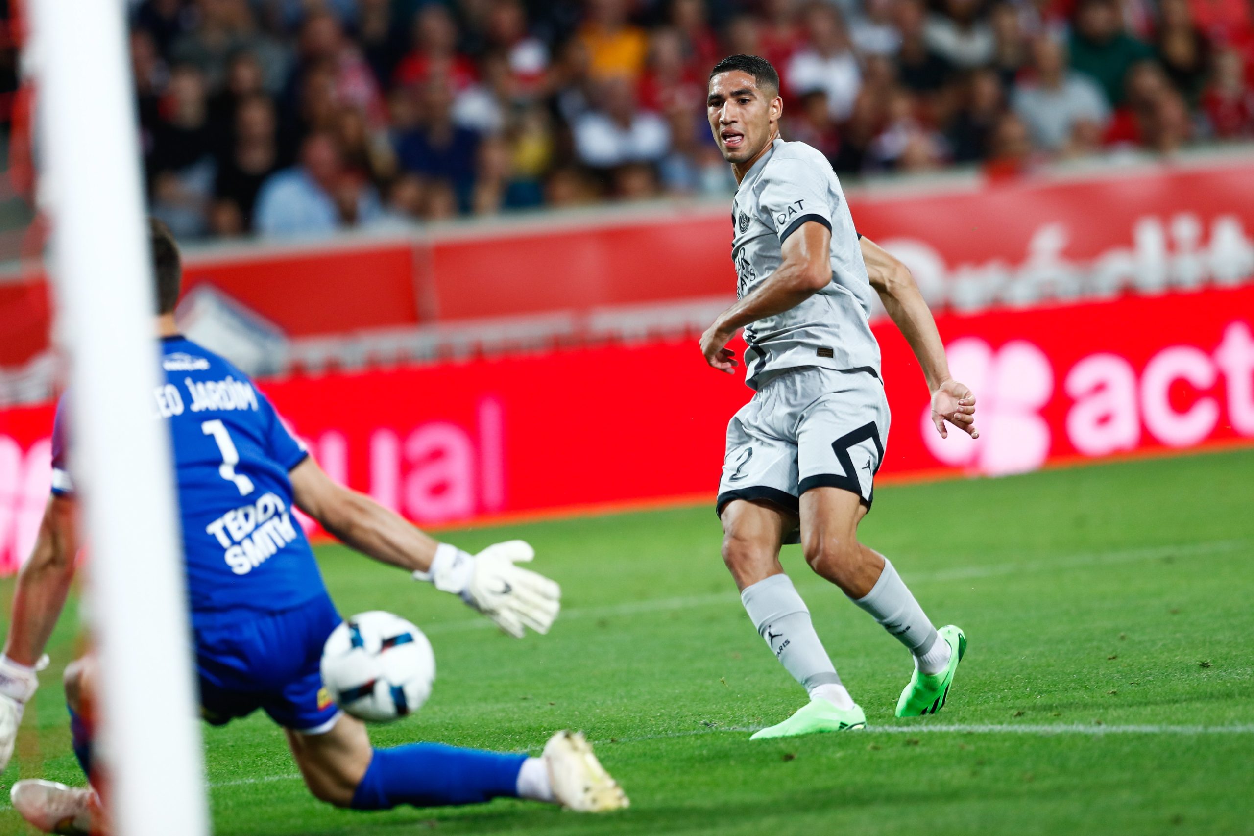 Paris Saint-Germain aplica ‘chapa sete’ em casa do Lille, de Paulo Fonseca