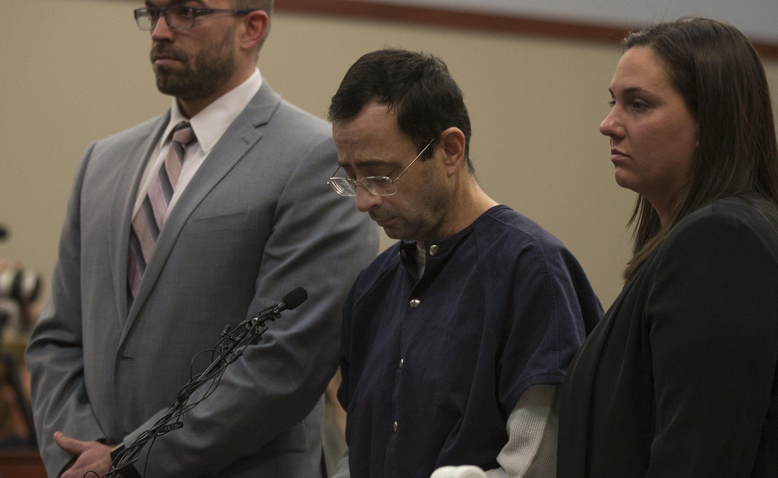 Má conduta sexual e negligência. Ex-chefe do médico Larry Nassar é acusado