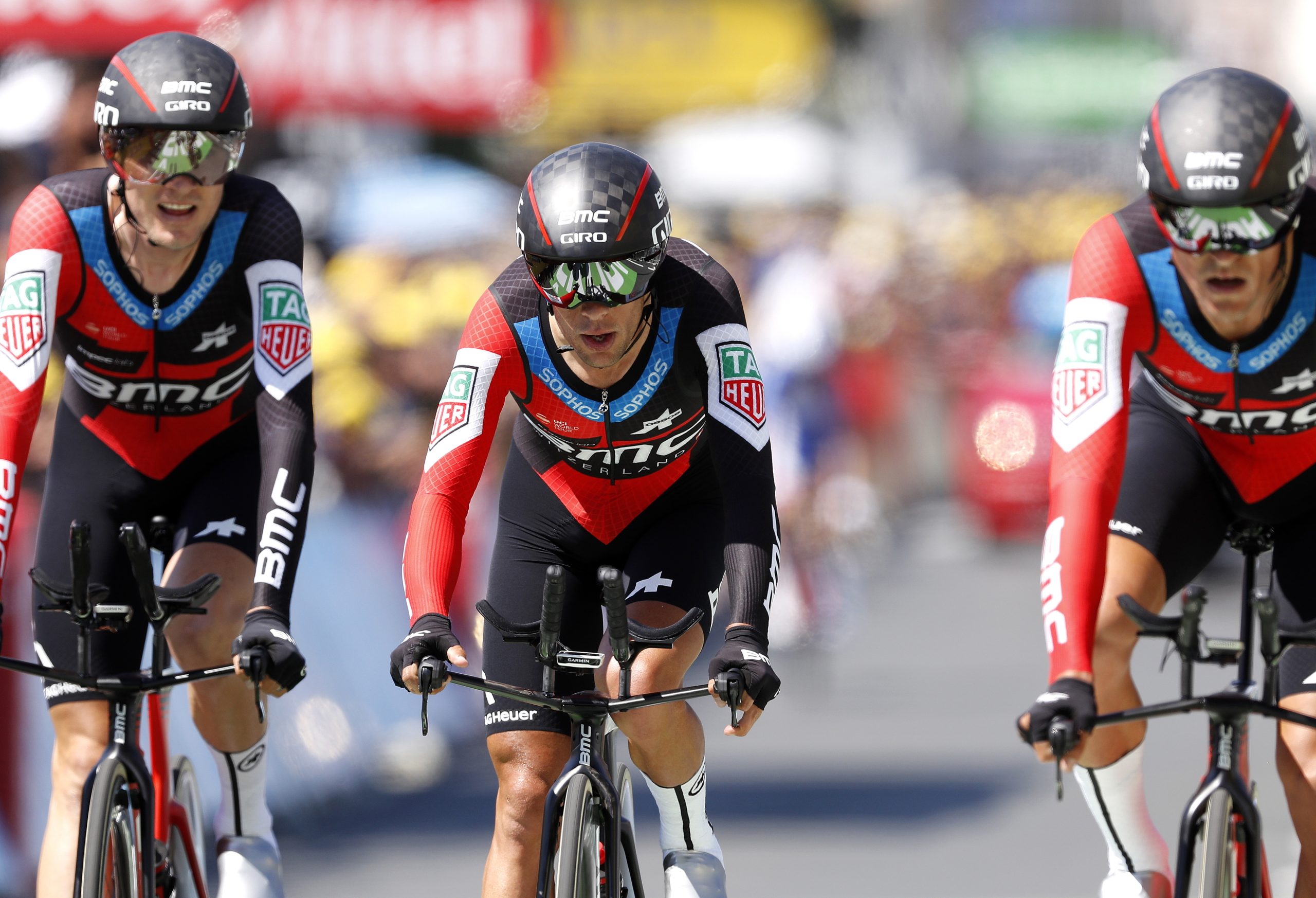 Tour: BMC confirma favoritismo no ‘crono’ coletivo e veste van Avermaet de amarelo