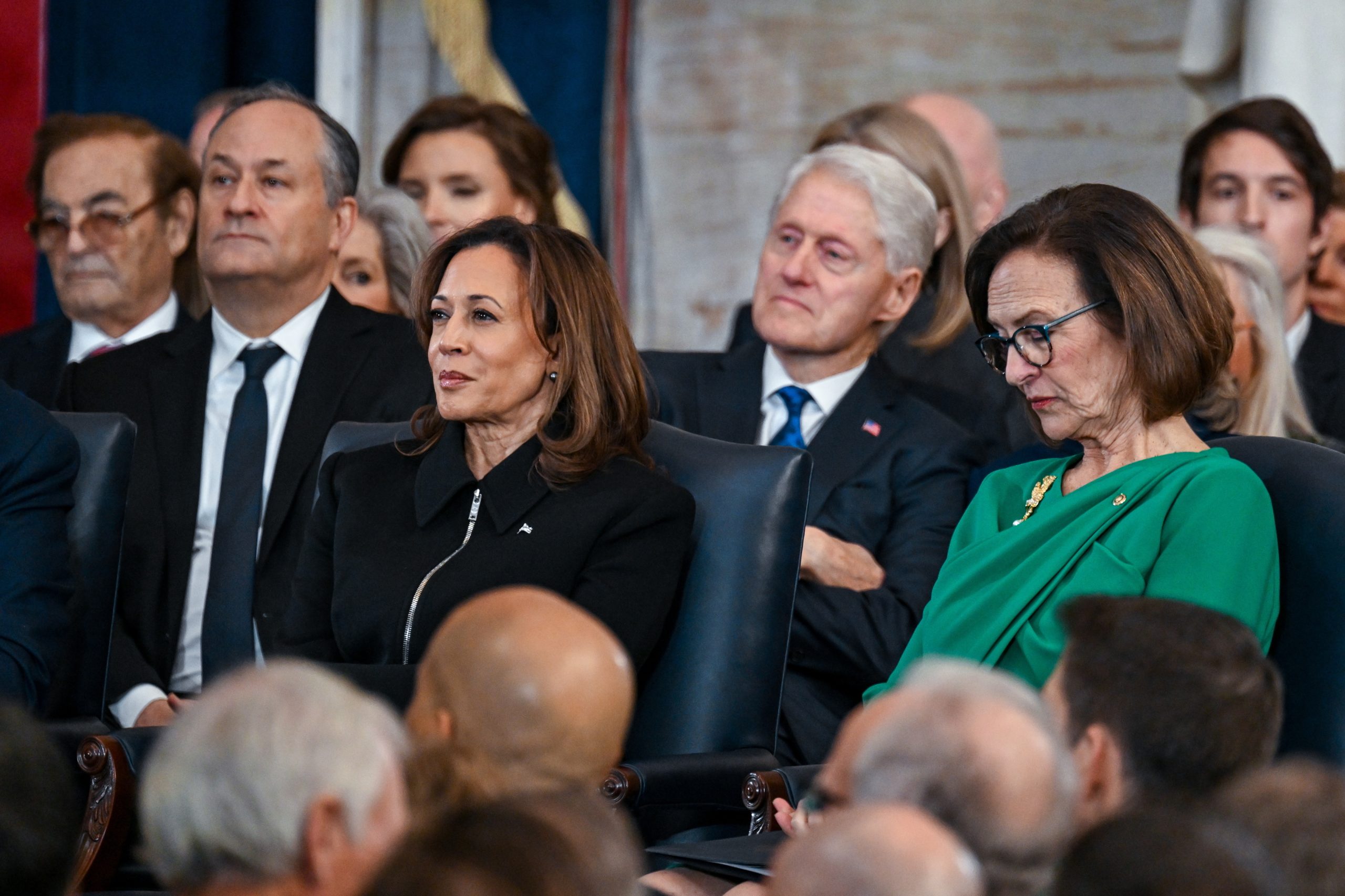 “A coragem é contagiosa”. Kamala Harris aparece para pedir luta contra Trump