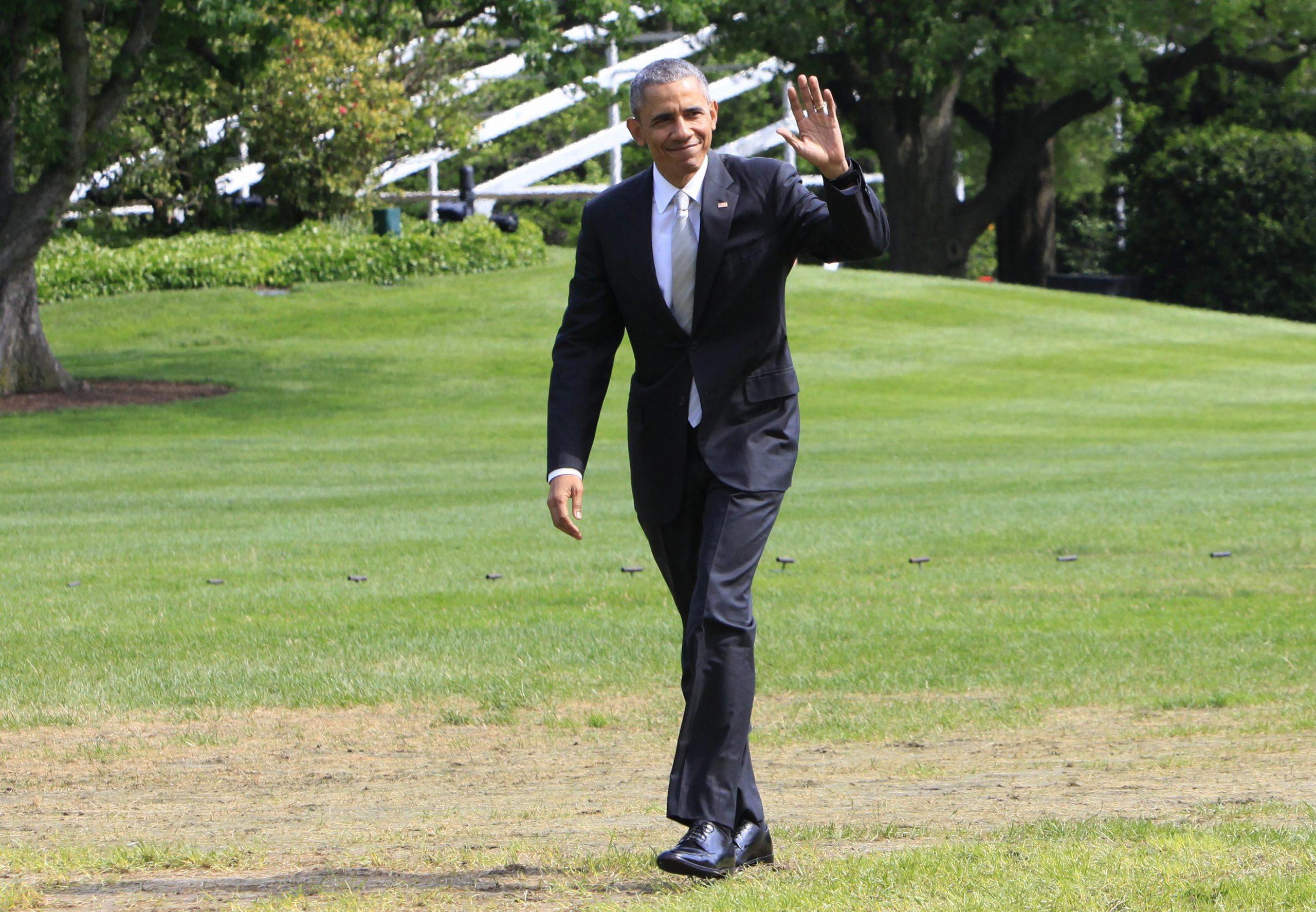 Barack Obama repete ritual e joga basquetebol em dia de eleições