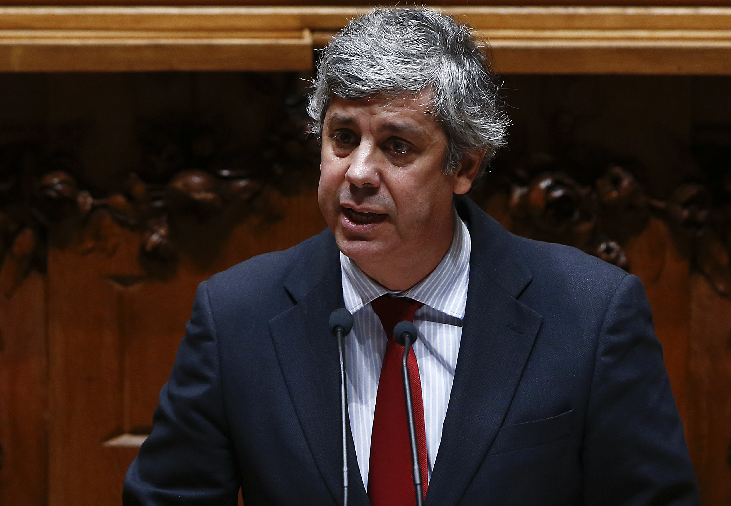 Novo regime simplificado de IRS “apenas pede” a recibos verdes o mesmo que aos outros, diz Centeno
