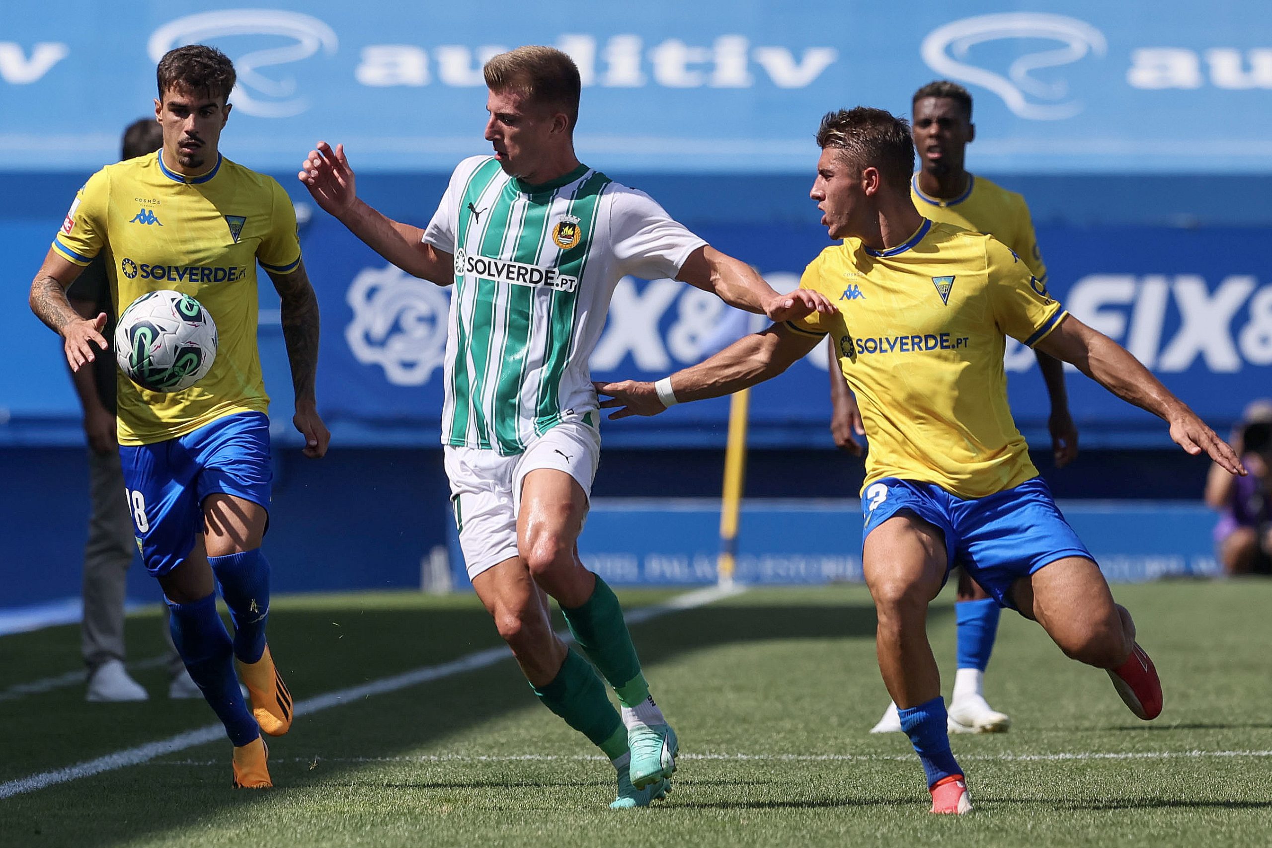 Estoril Praia vence Rio Ave e consegue primeira vitória na I Liga