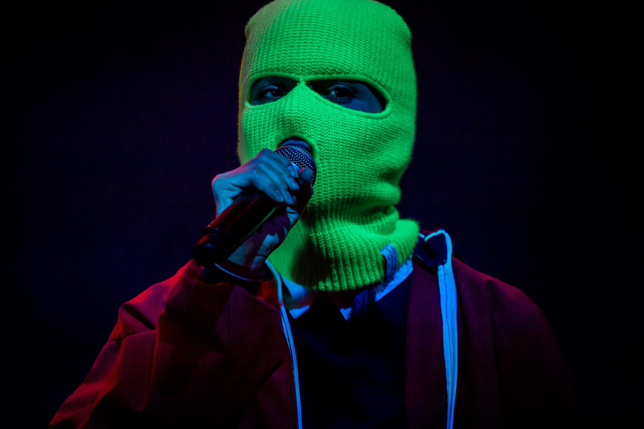 Borbulhas, techno e Putin: As Pussy Riot no Vodafone Paredes de Coura