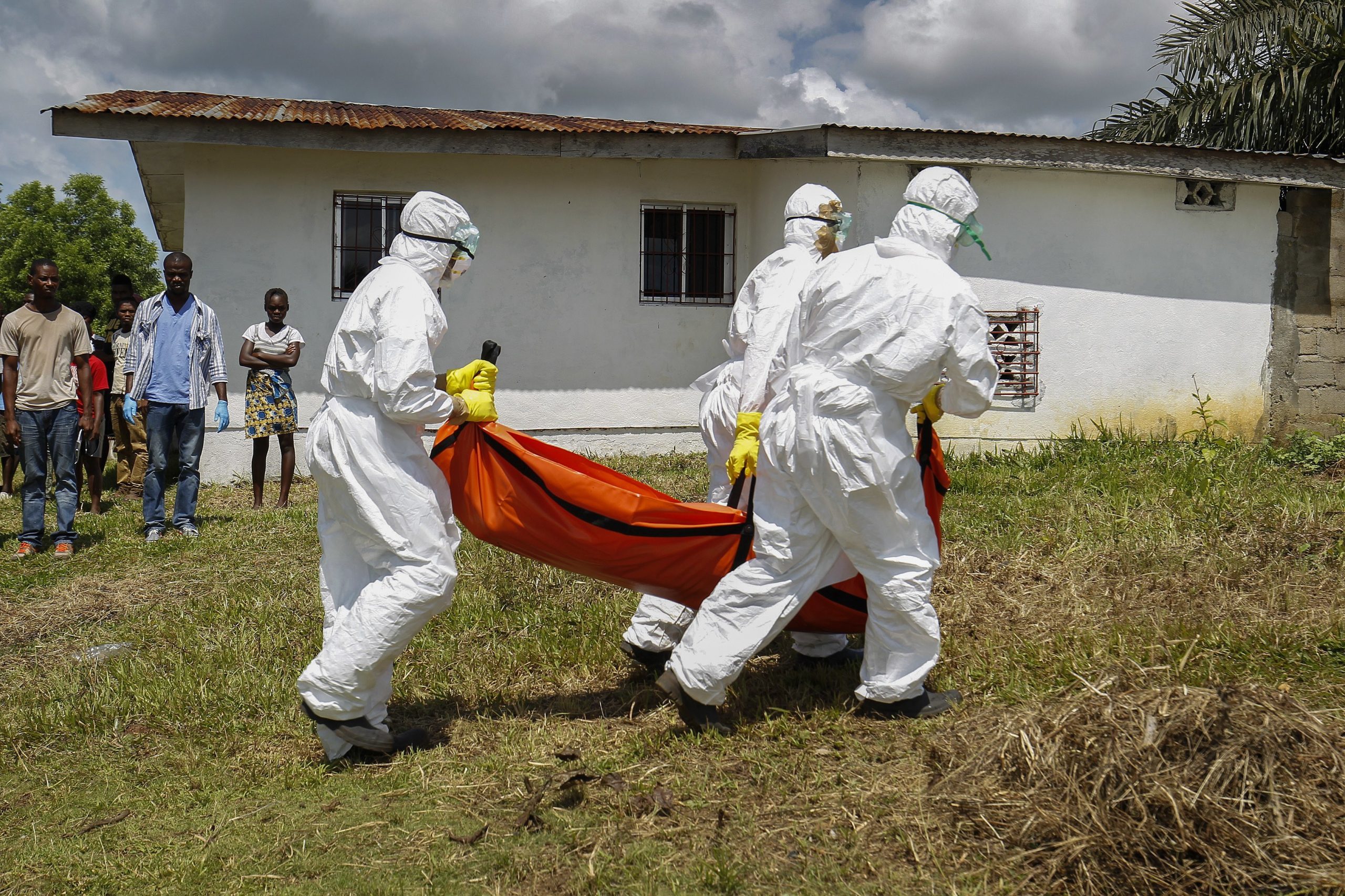 Sobe para 25 o número de mortos em epidemia de Ébola no Congo