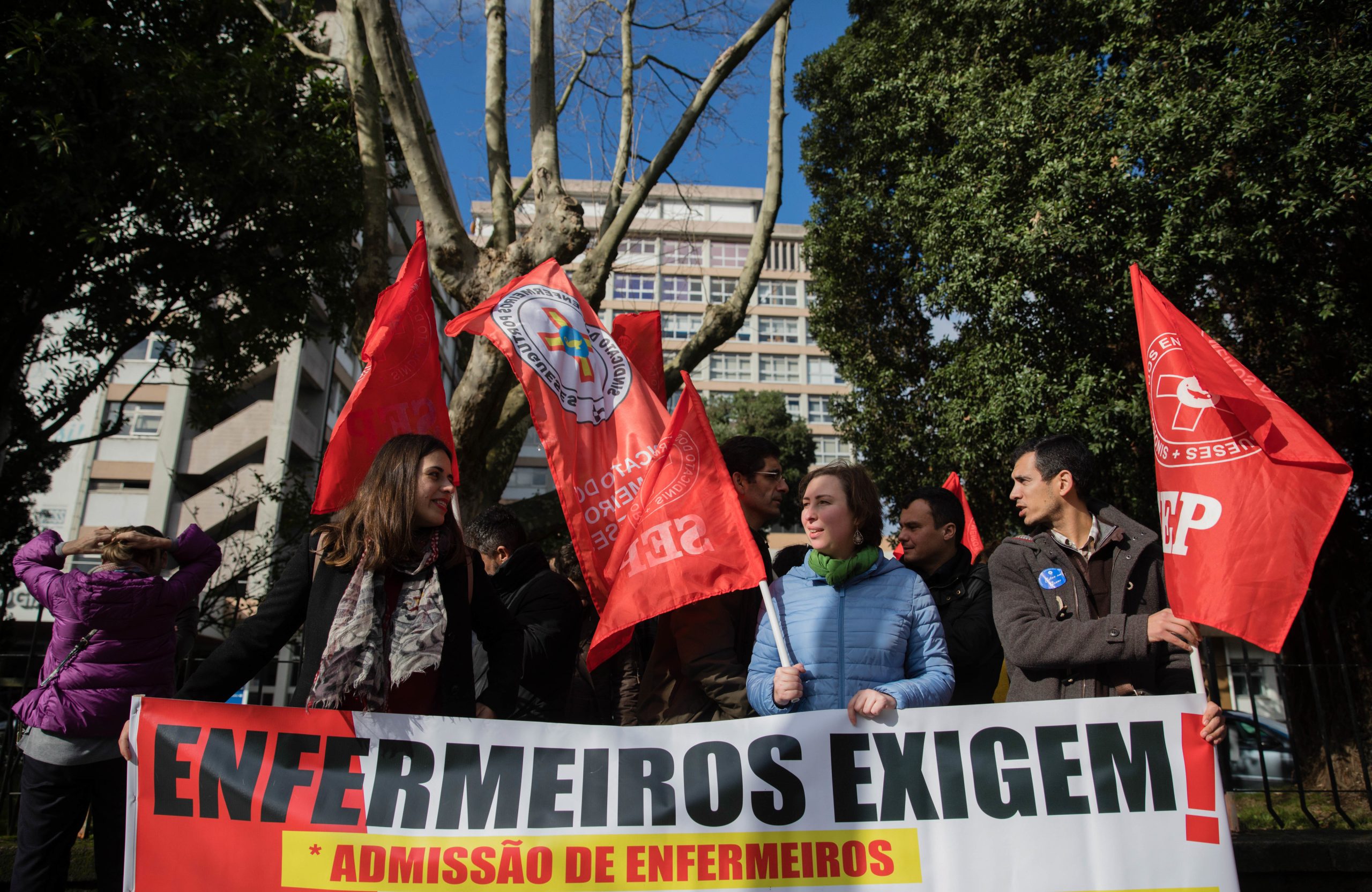 Síntese: Governo avança com requisição civil, mas enfermeiros ameaçam com novas formas de protesto