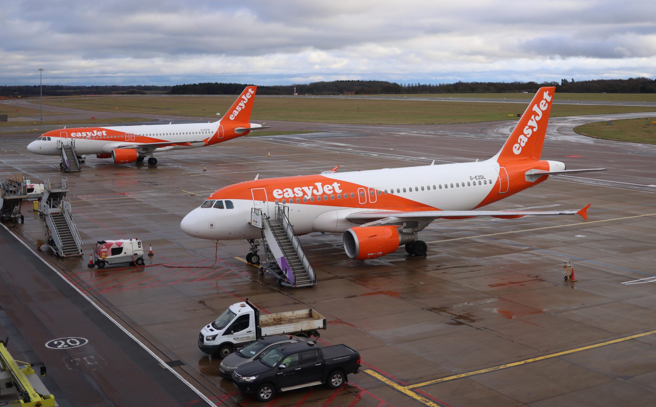 Powerbank em voo da Easyjet leva a desvio da rota “por precaução”
