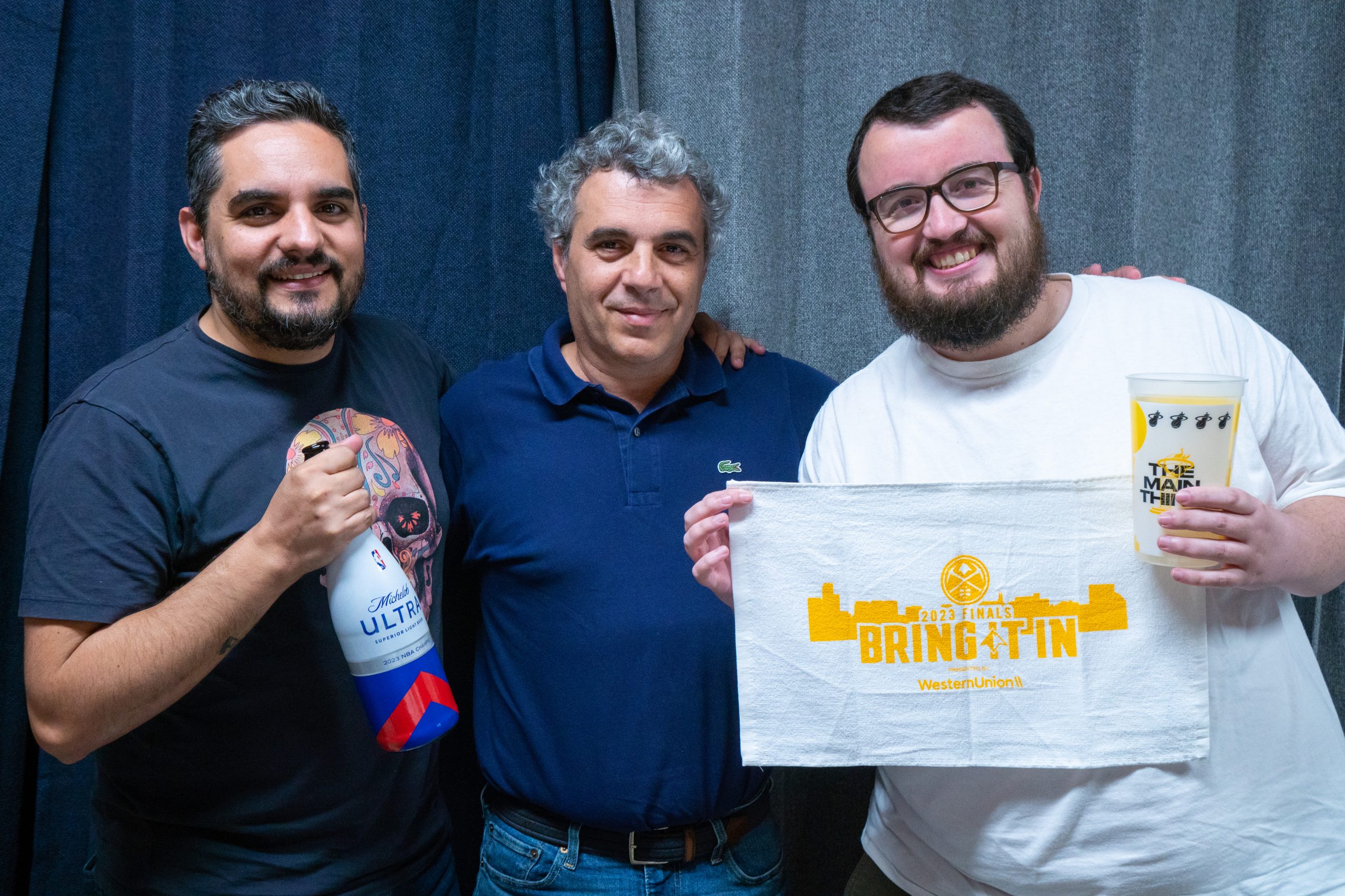 Ver uma final da NBA ao vivo e a seguir tomar banho de champanhe. Ou mais um dia de Miguel Candeias
