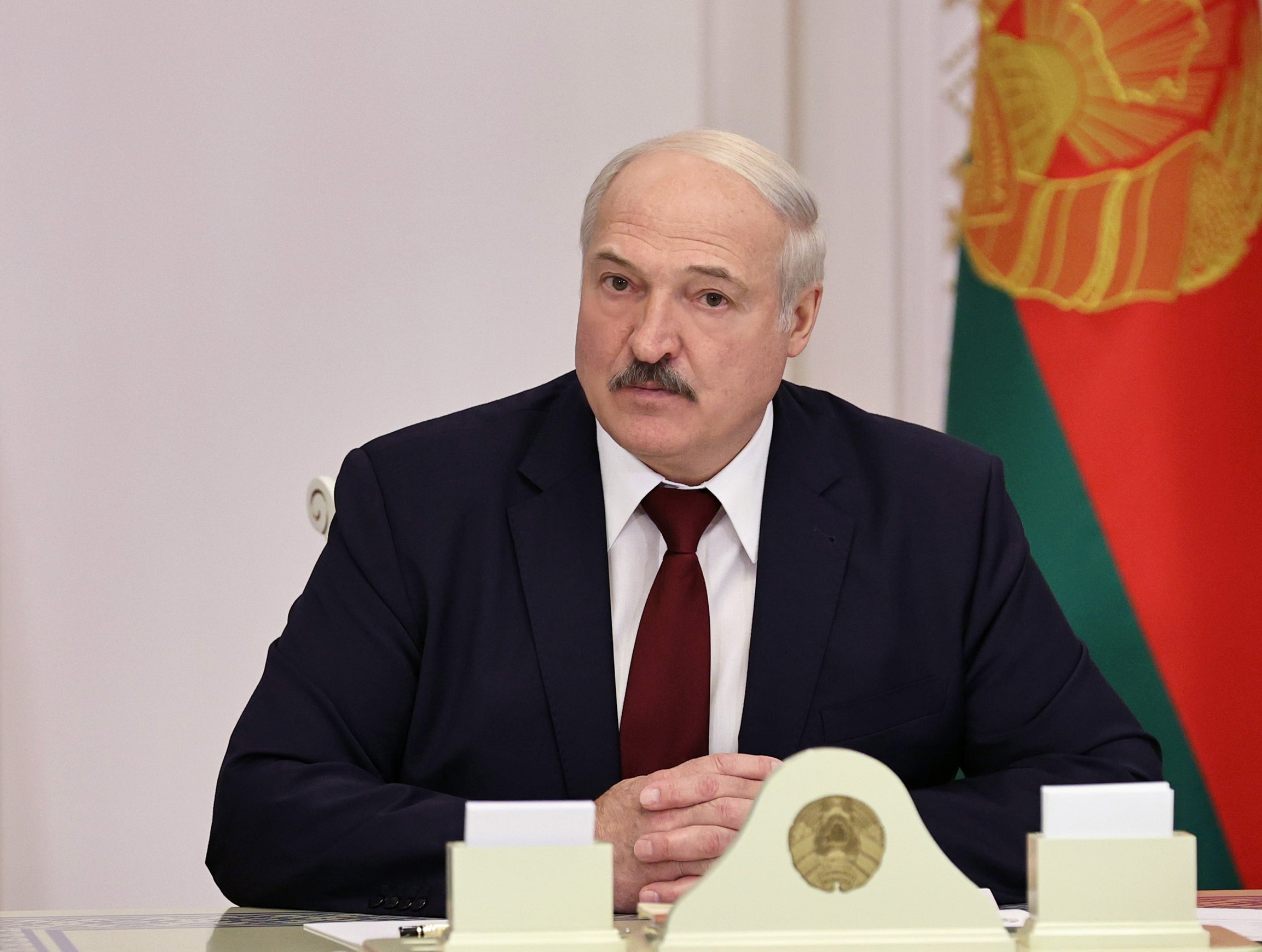 União Europeia avança com sanções a Lukashenko e ao filho