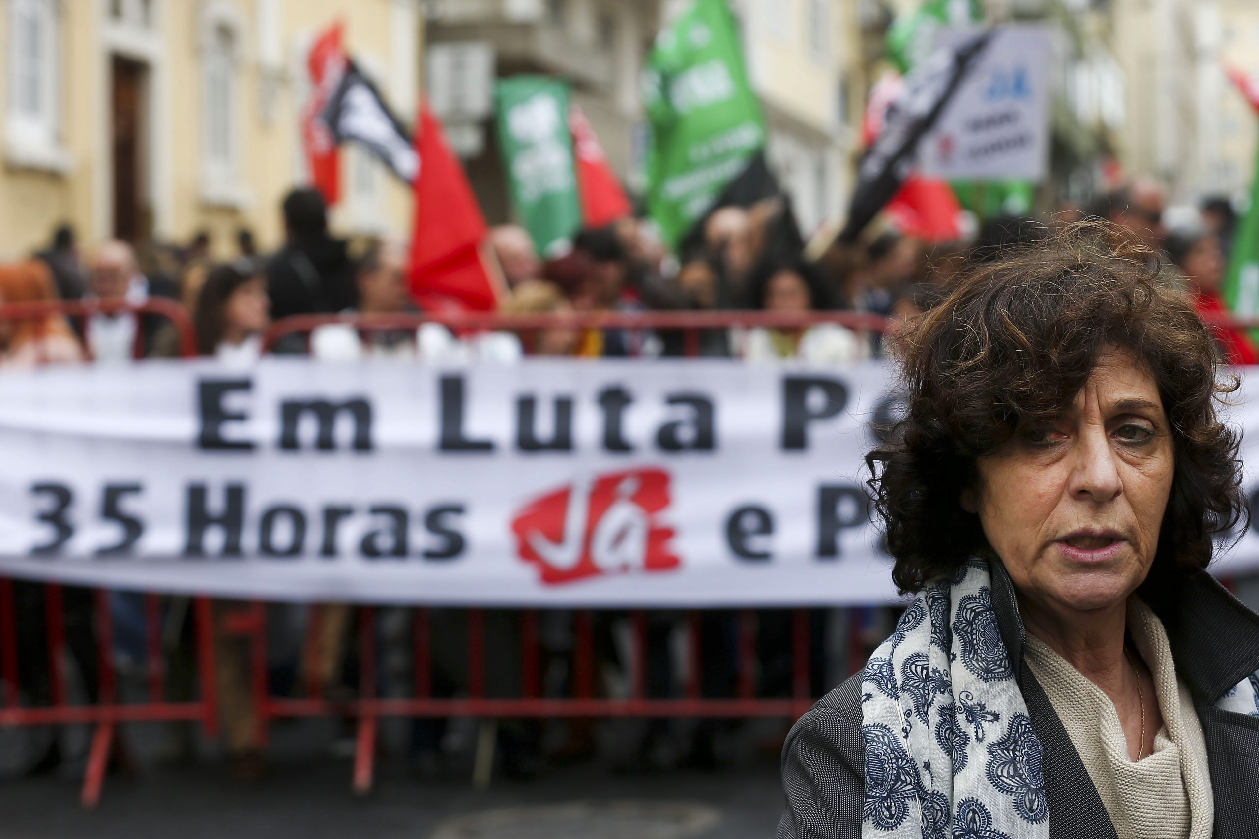 Frente Comum vai “acampar” junto às Finanças pela integração dos precários