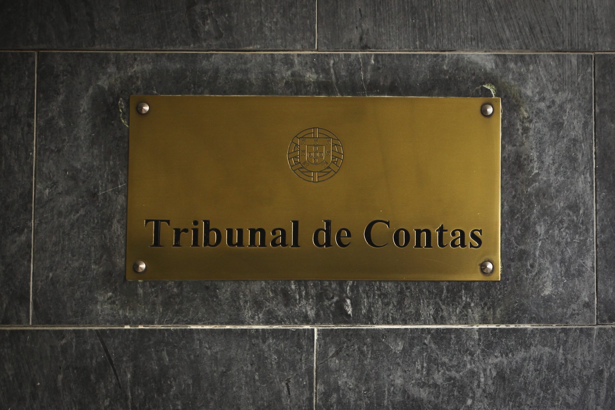 Tribunal de Contas aponta falhas nos pedidos de ‘lay-off’ simplificado em 2020