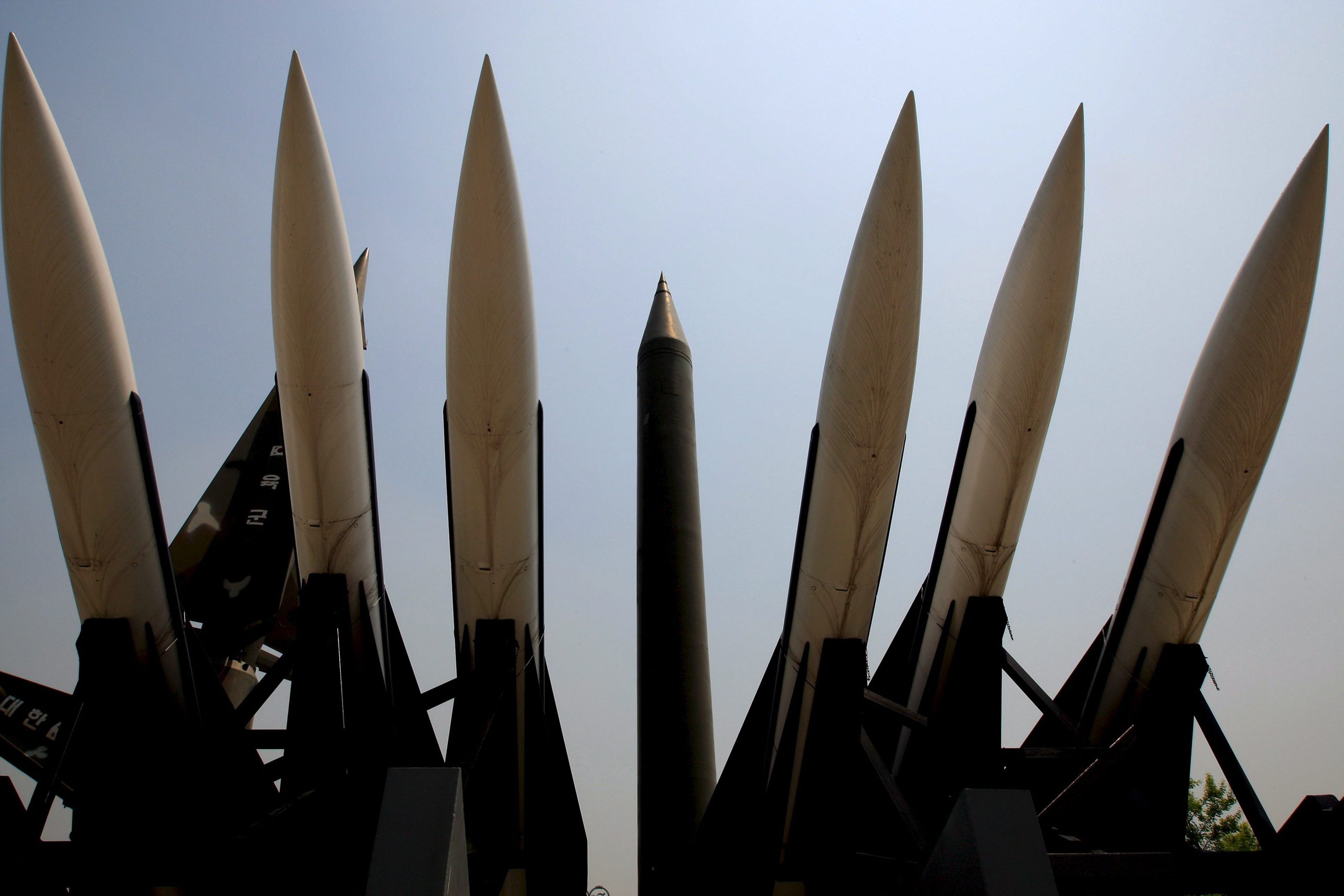 EUA testam míssil nuclear intercontinental no Pacífico
