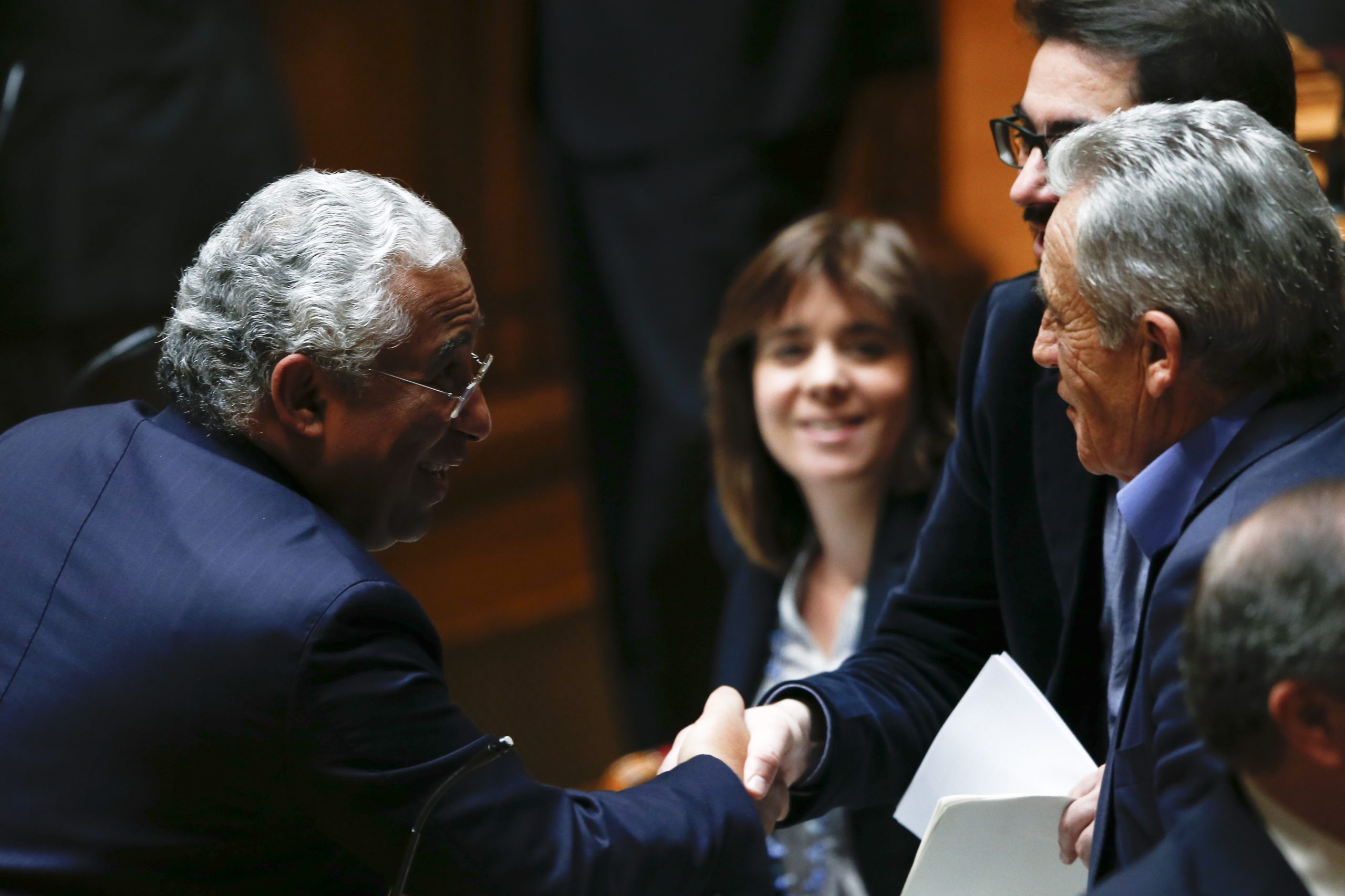 OE2017: voto favorável de BE, PCP e PEV?  PS considera “natural” que sim
