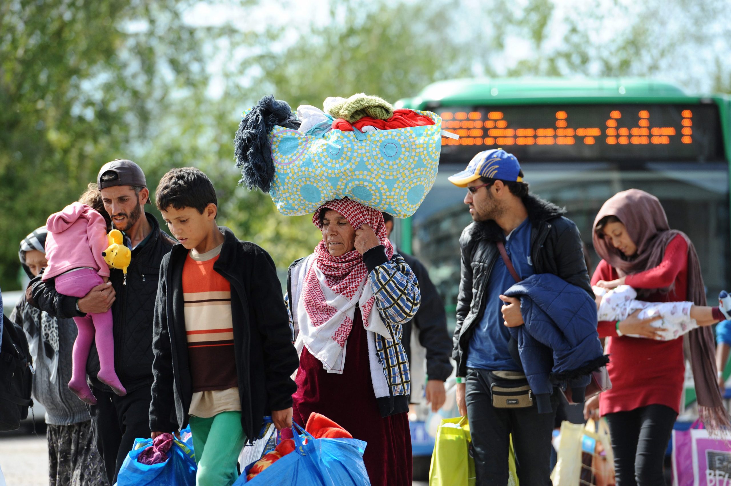 Ódio contra migrantes está a alastrar-se, alerta agência da UE