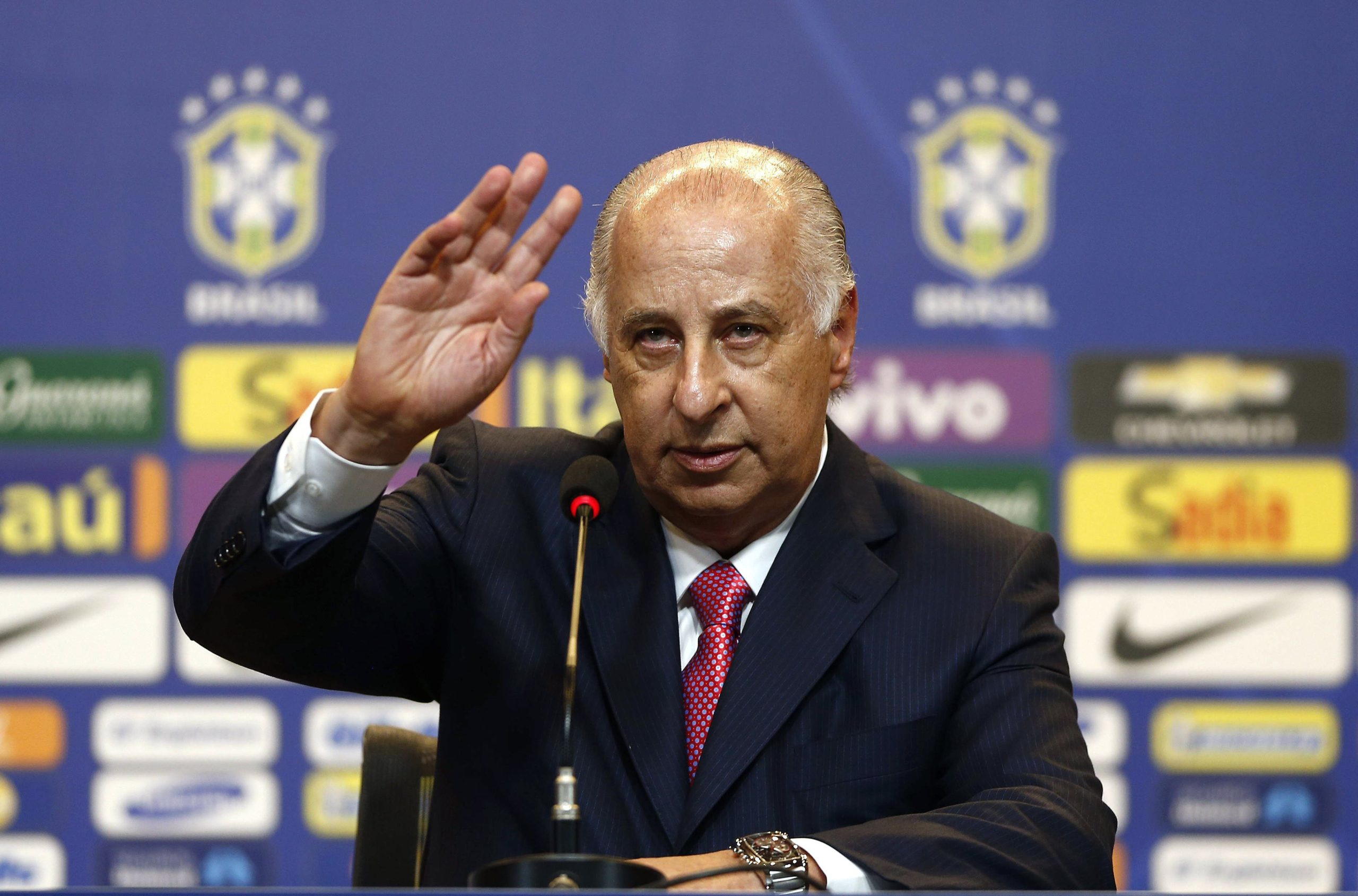 FIFA bane ex-presidente da Confederação Brasileira de Futebol por corrupção