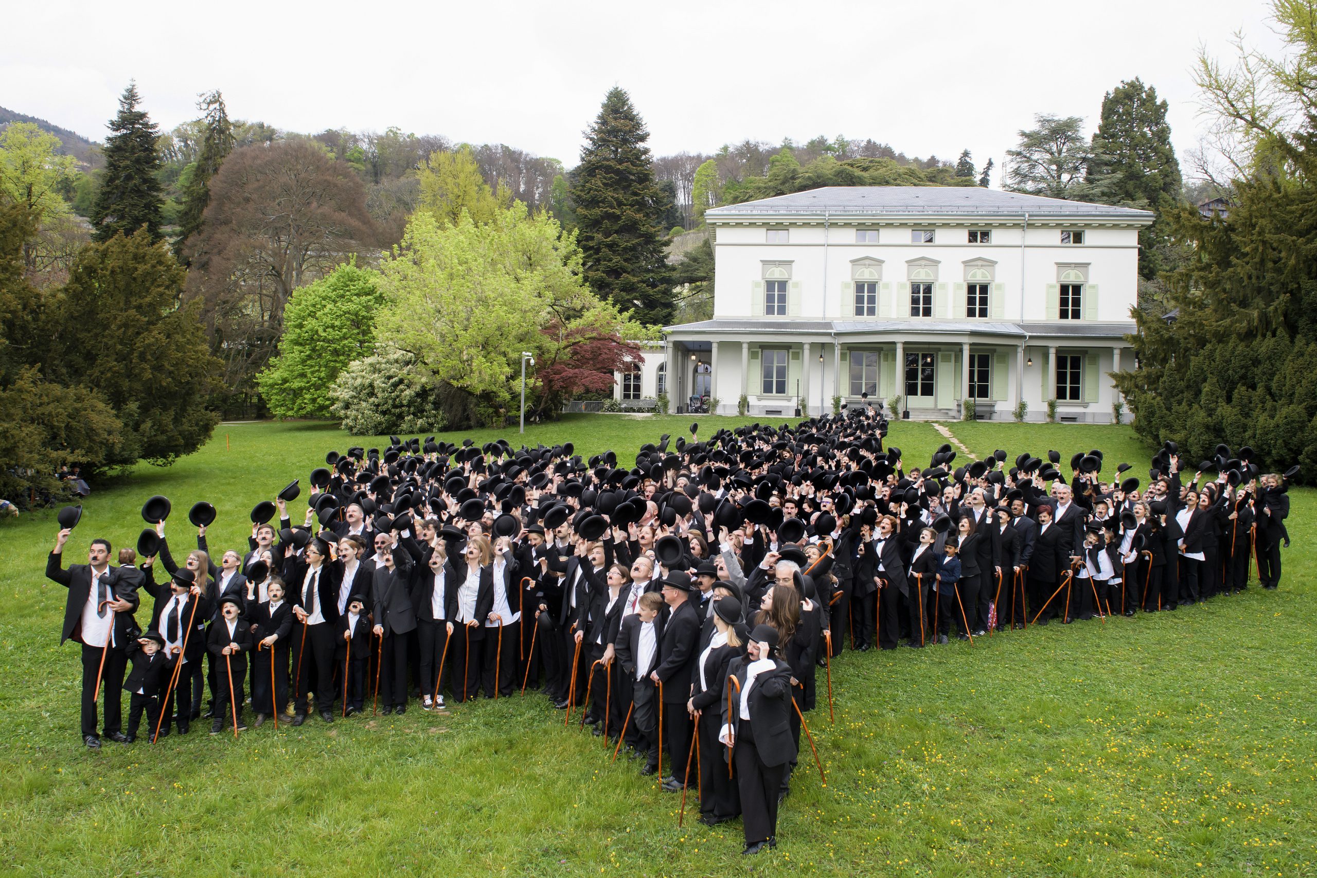 Fãs de Charlie Chaplin reuniram-se e bateram recorde