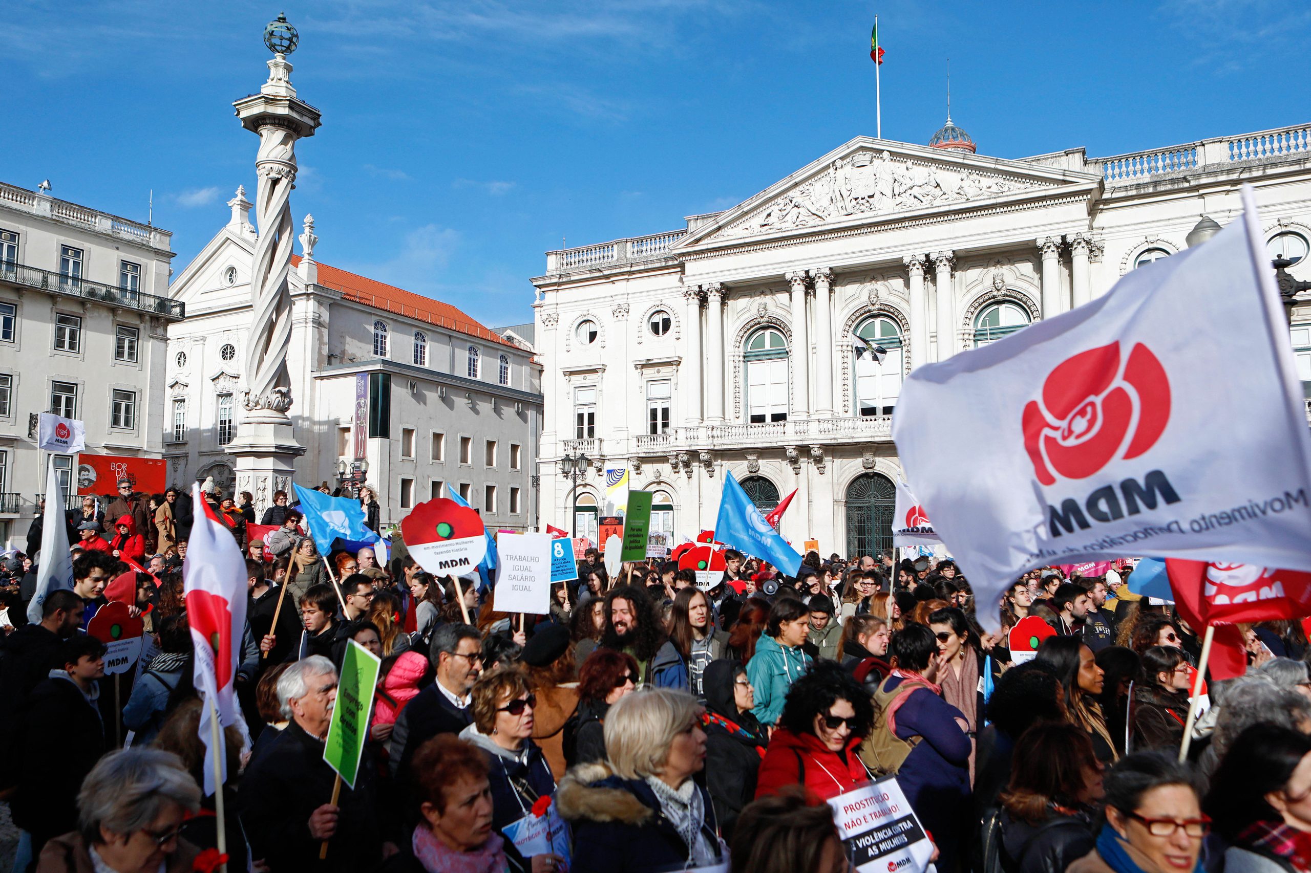Eurobarómetro confirma que Portugal é o país que mais defende luta contra desigualdade de género