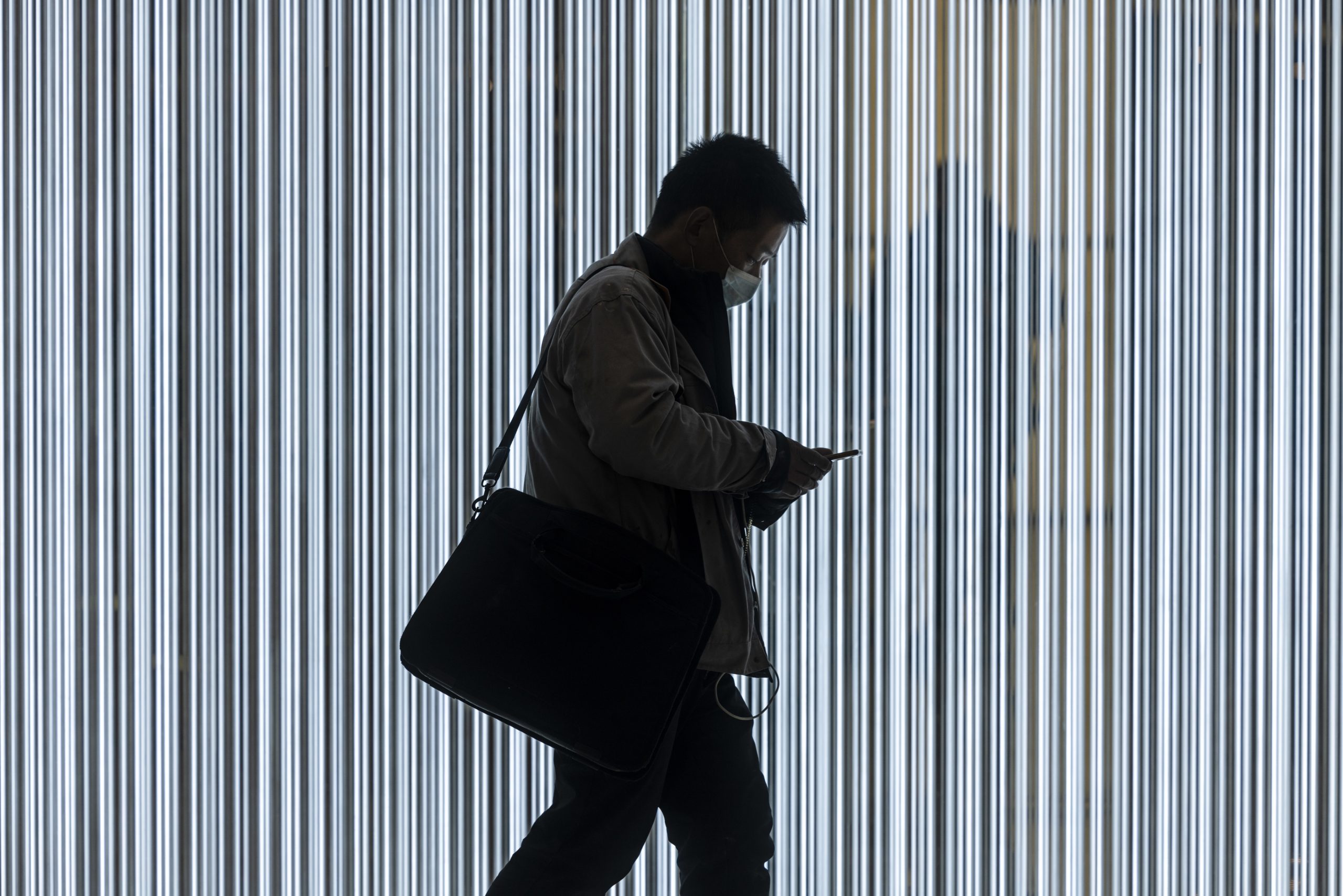 Grindr. Aplicação para encontros entre homossexuais excluída nas lojas de ‘apps’ na China