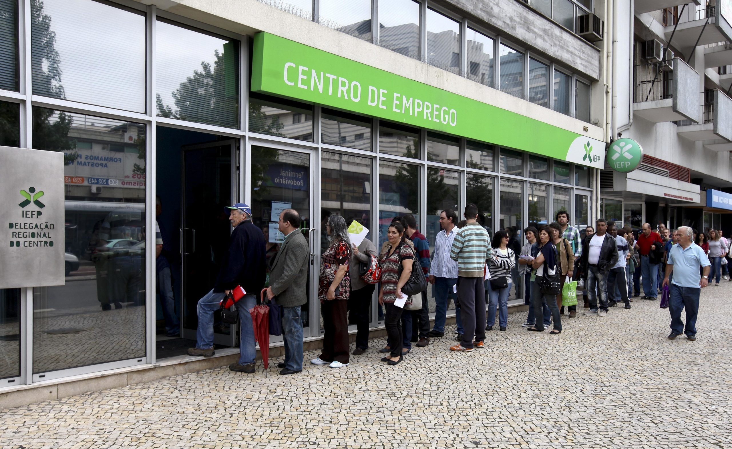 OE2021: Subsídios de desemprego que terminem em 2021 prorrogados por seis meses