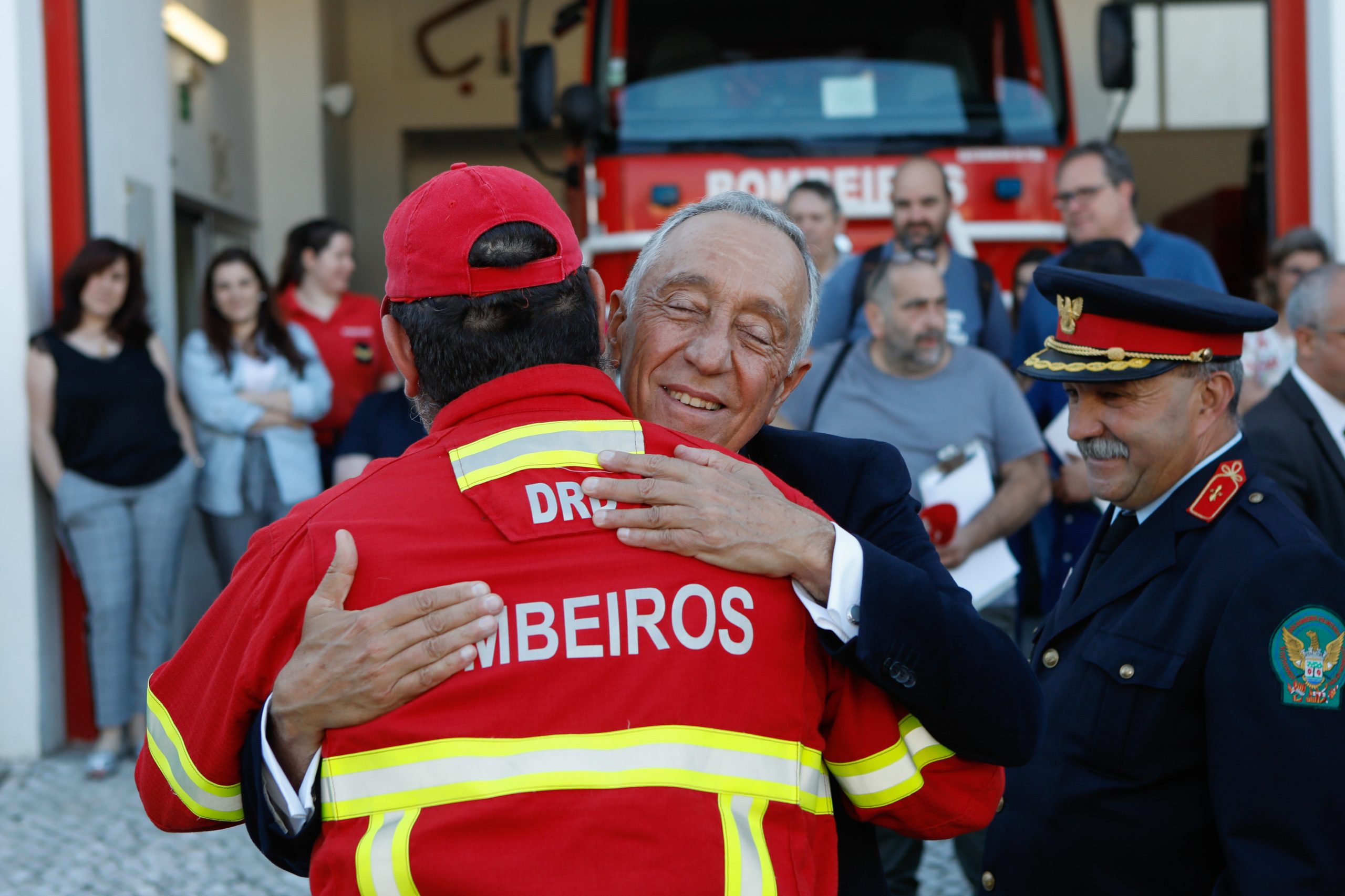 Marcelo diz que voluntariado foi essencial após incêndio na zona de Pedrógão