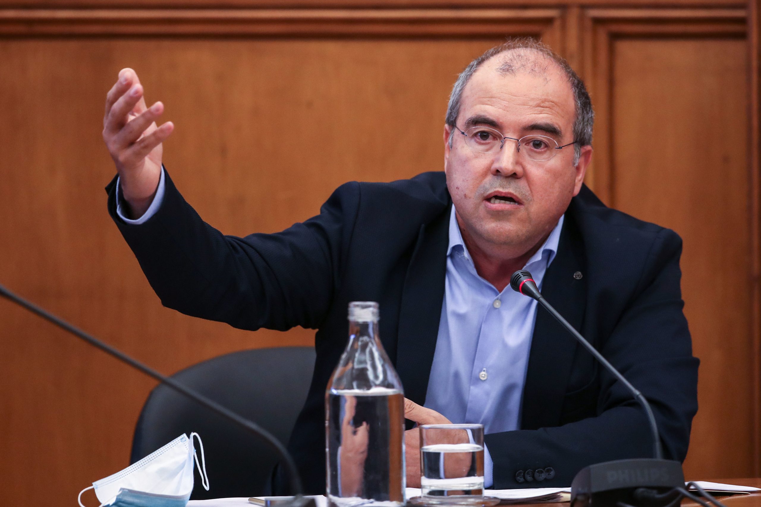 Cidadãos precisam de instrumentos contra desinformação que “mina as democracias”, diz Governo
