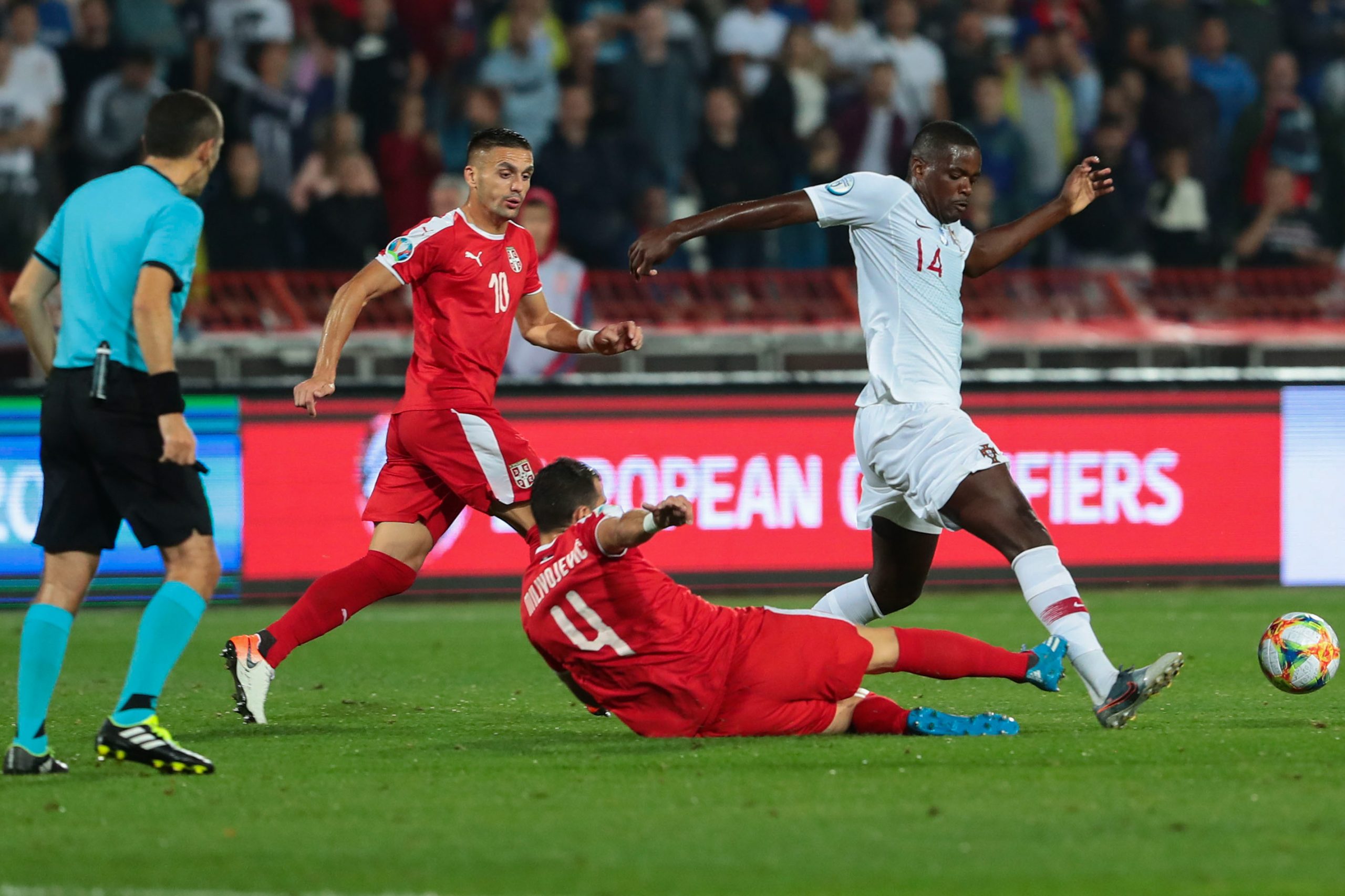 Euro 2020: William Carvalho soma terceiro golo por Portugal ao 58.º jogo