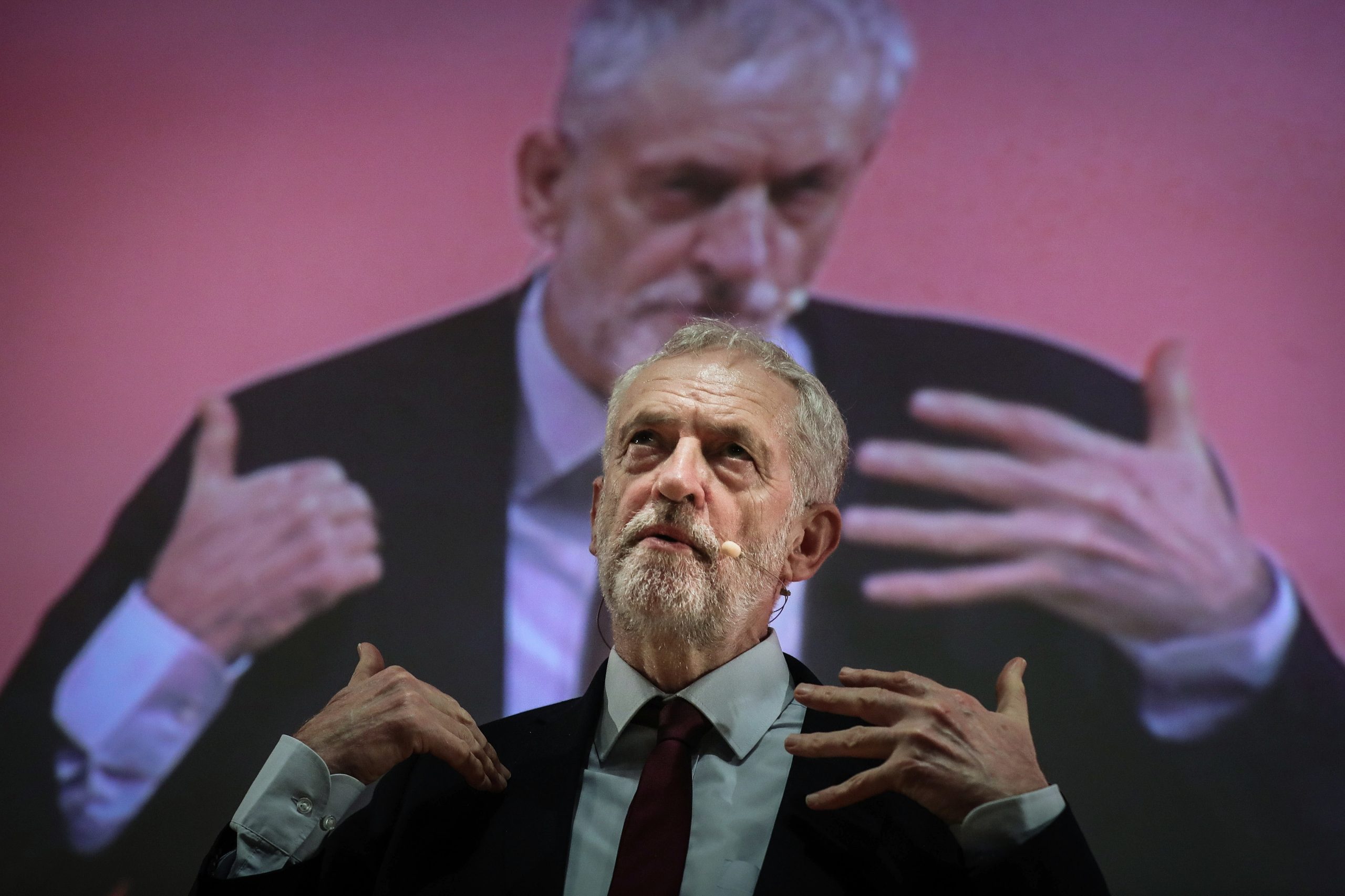 Jeremy Corbyn diz que avança para ‘Brexit’ se vencer eleições antecipadas