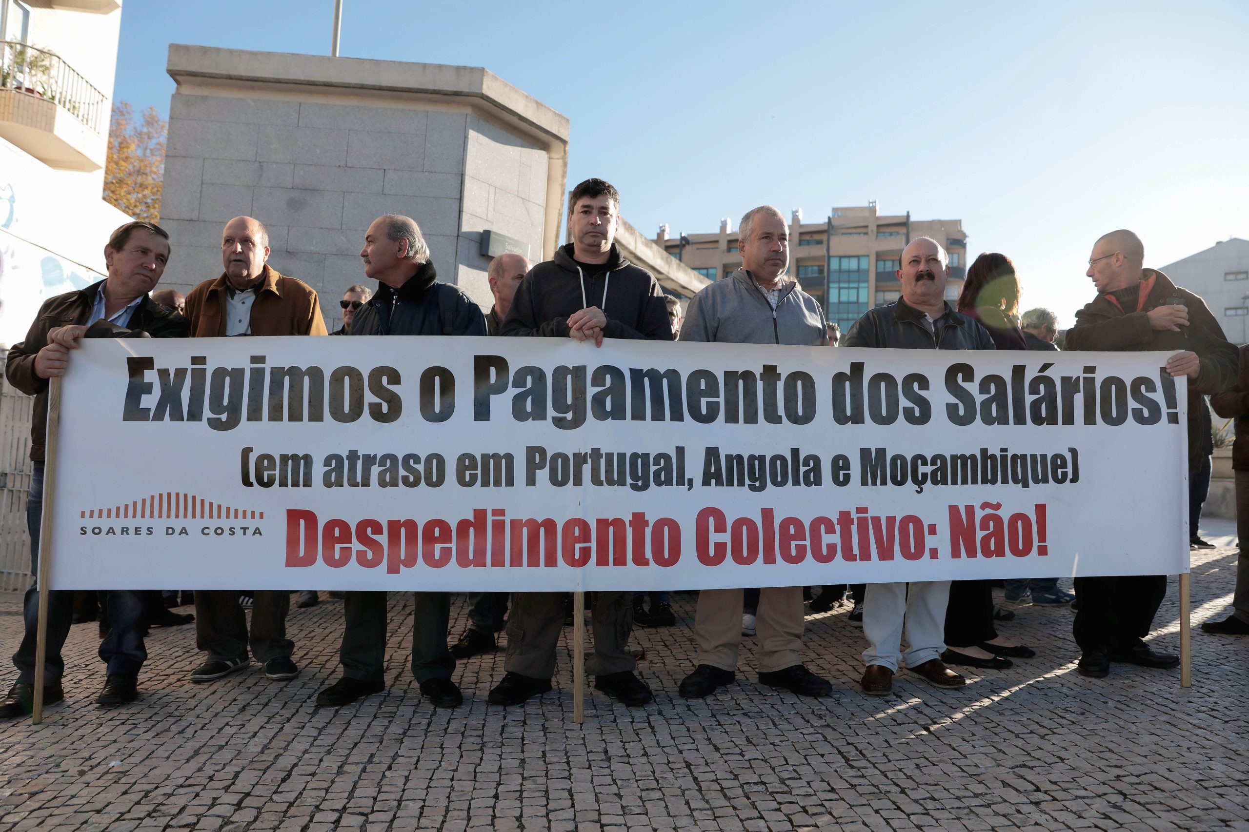 Trabalhadores da Soares da Costa prometem manifestação à porta do primeiro-ministro