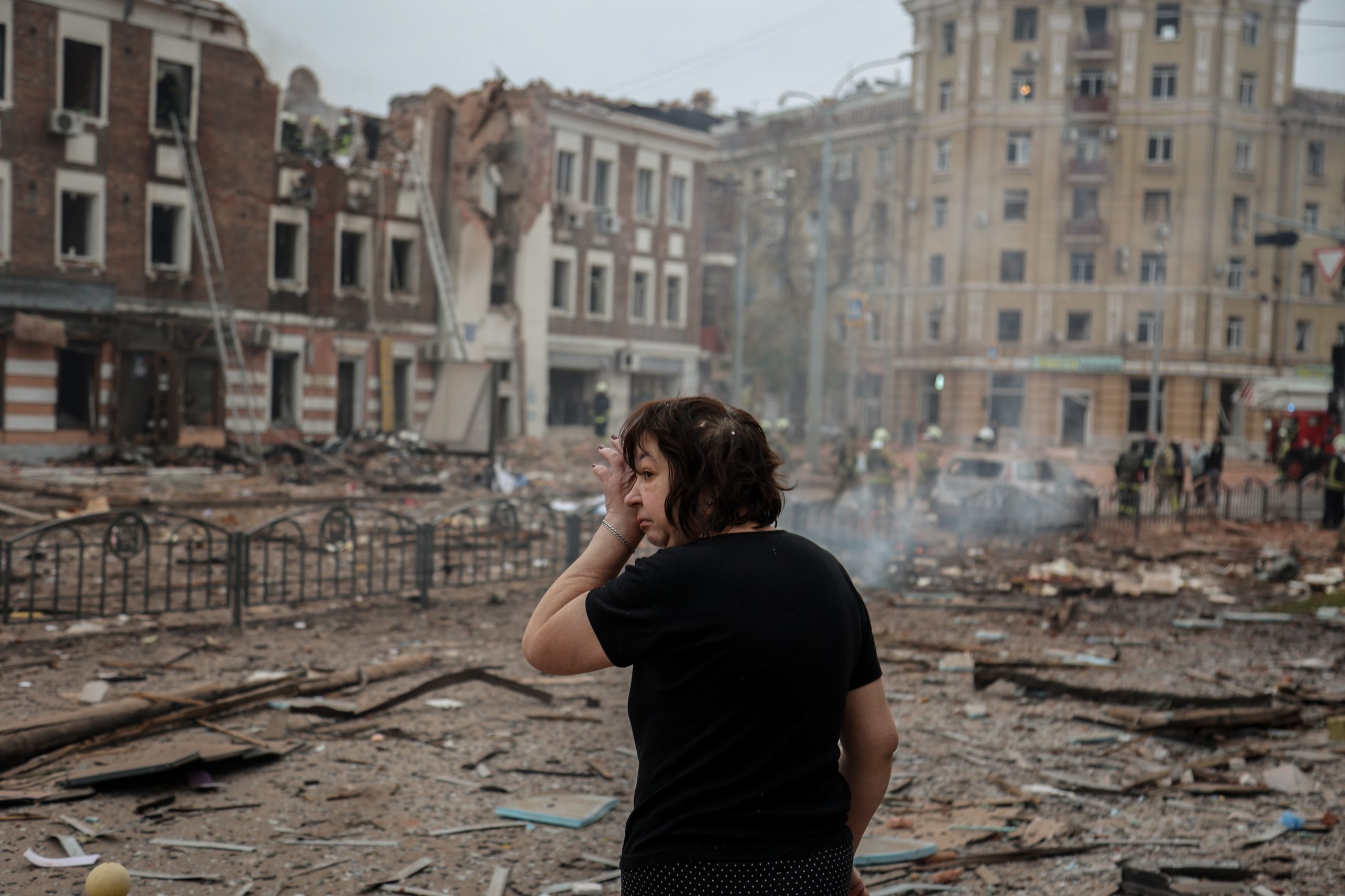 Novo bombardeamento na Ucrânia causa dois mortos, um dia após massacre de civis