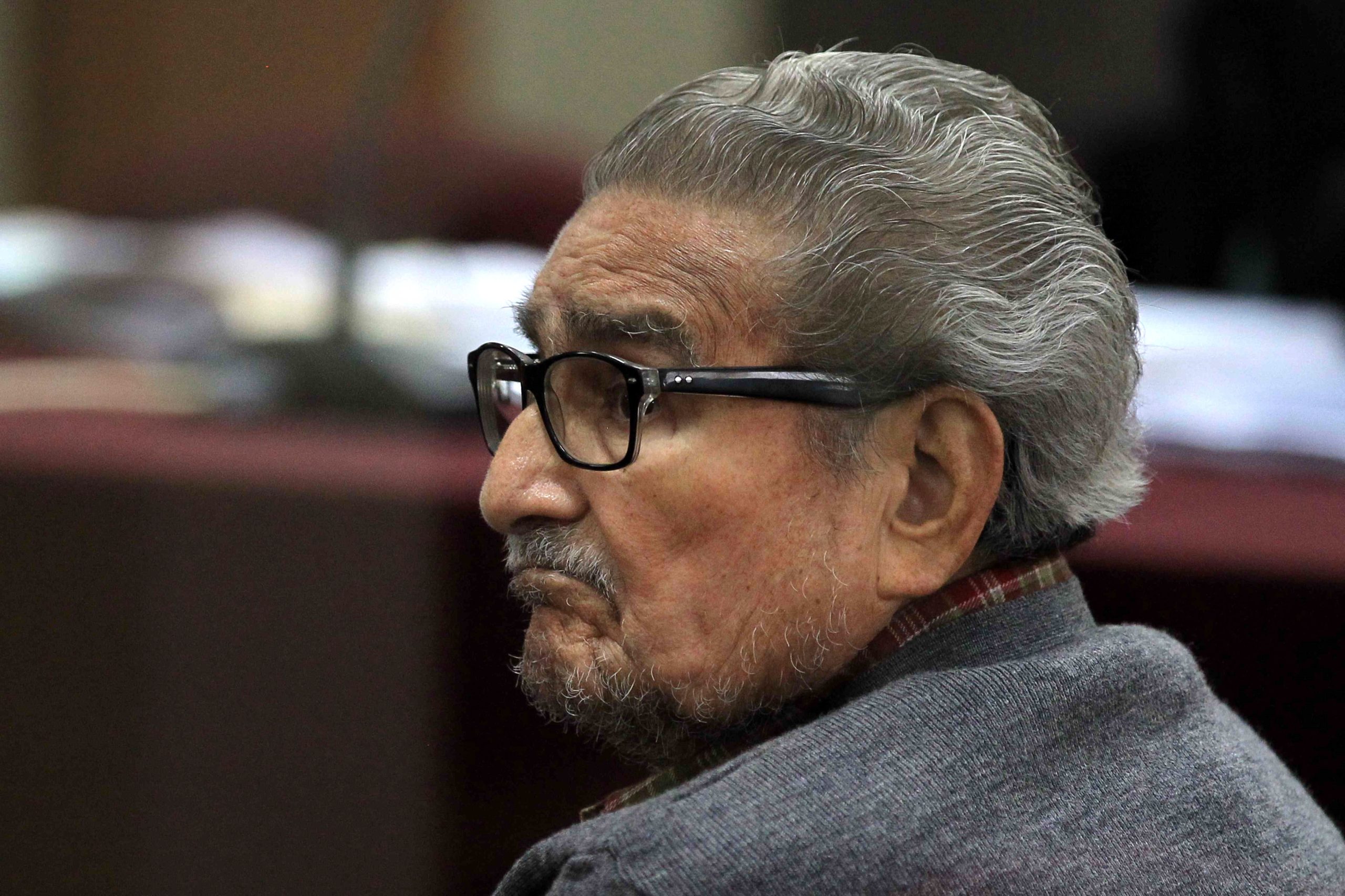 Morreu Abimael Guzmán, guerrilheiro e fundador do grupo maoísta Sendero Luminoso