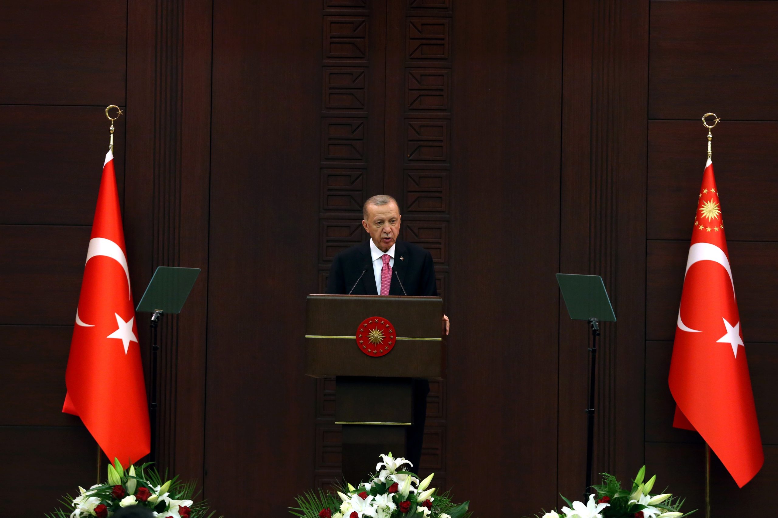 Erdogan culpa Ocidente pelo naufrágio que matou centenas de pessoas
